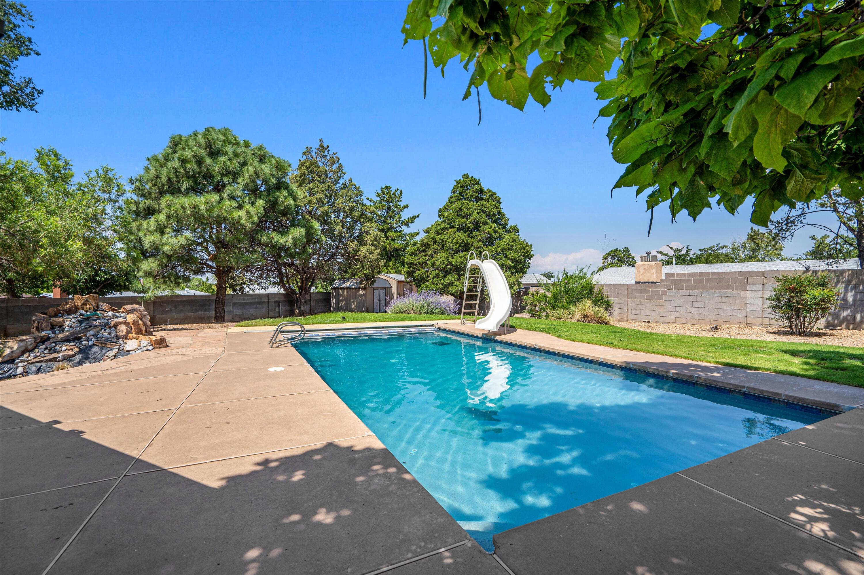 12105 Glen Canyon Road NE