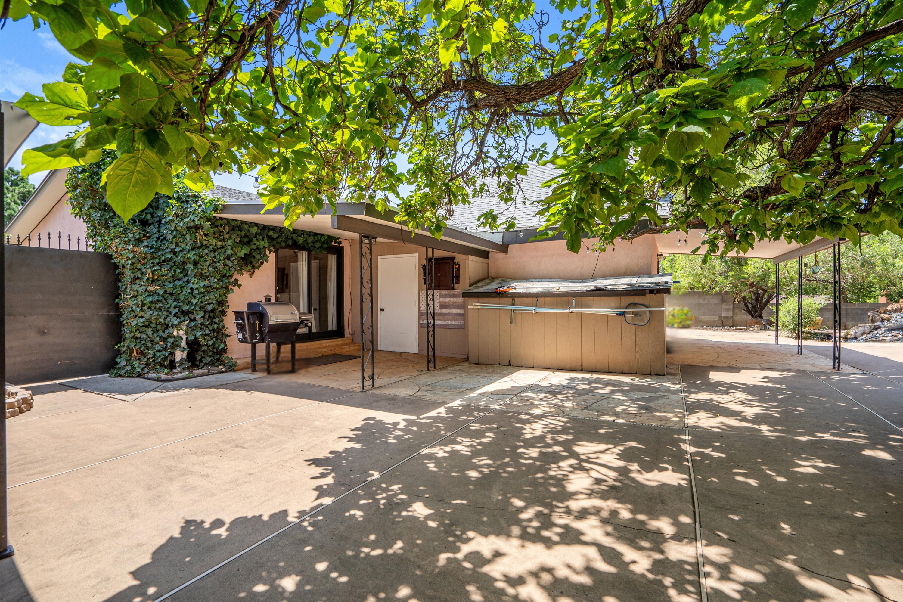 12105 Glen Canyon Road NE