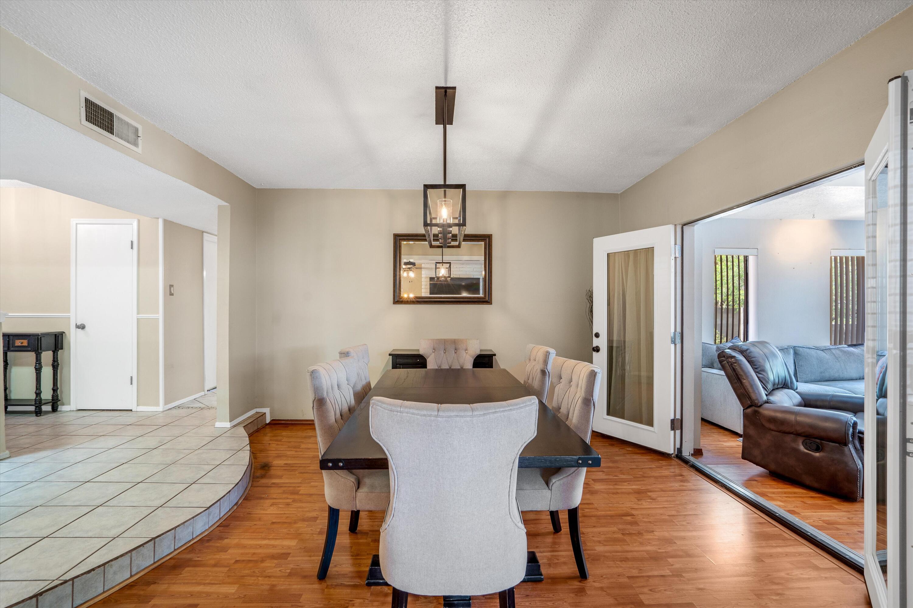 12105 Glen Canyon Road NE