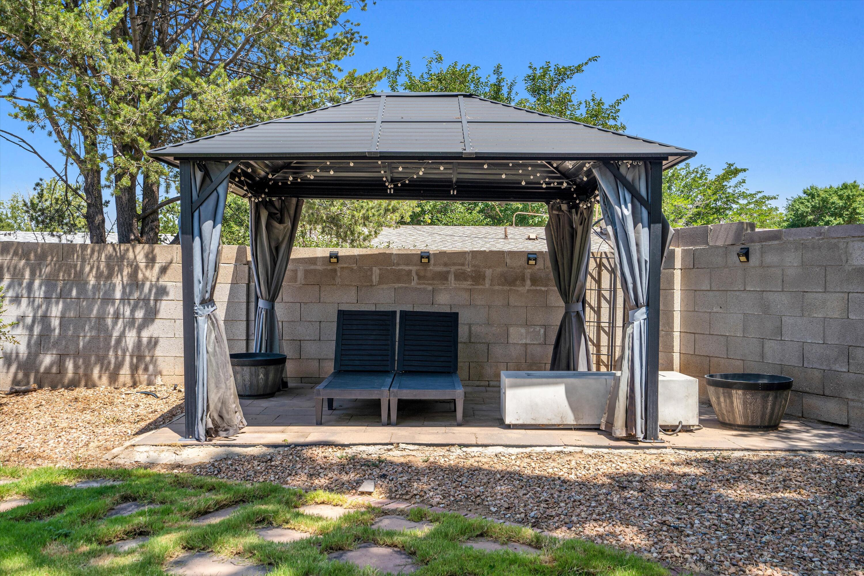 12105 Glen Canyon Road NE