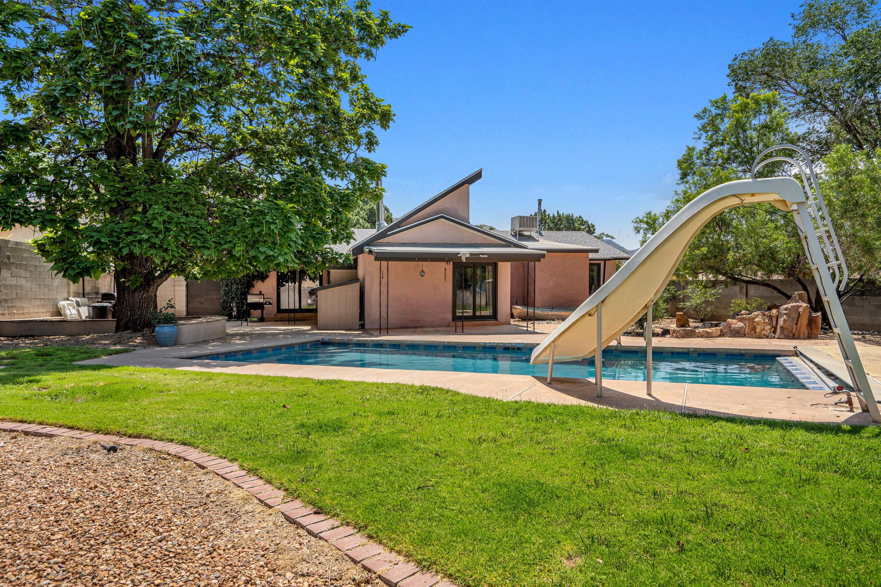 12105 Glen Canyon Road NE