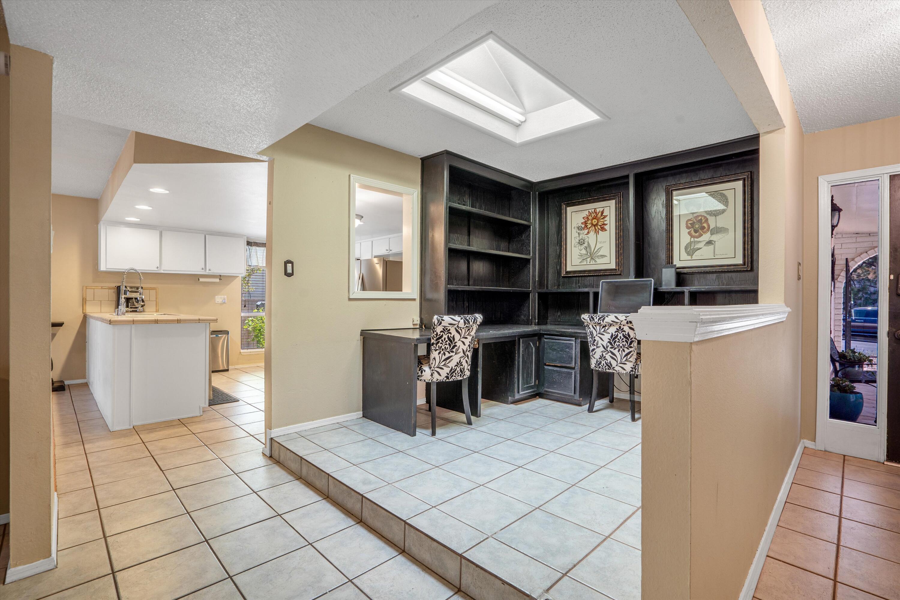 12105 Glen Canyon Road NE