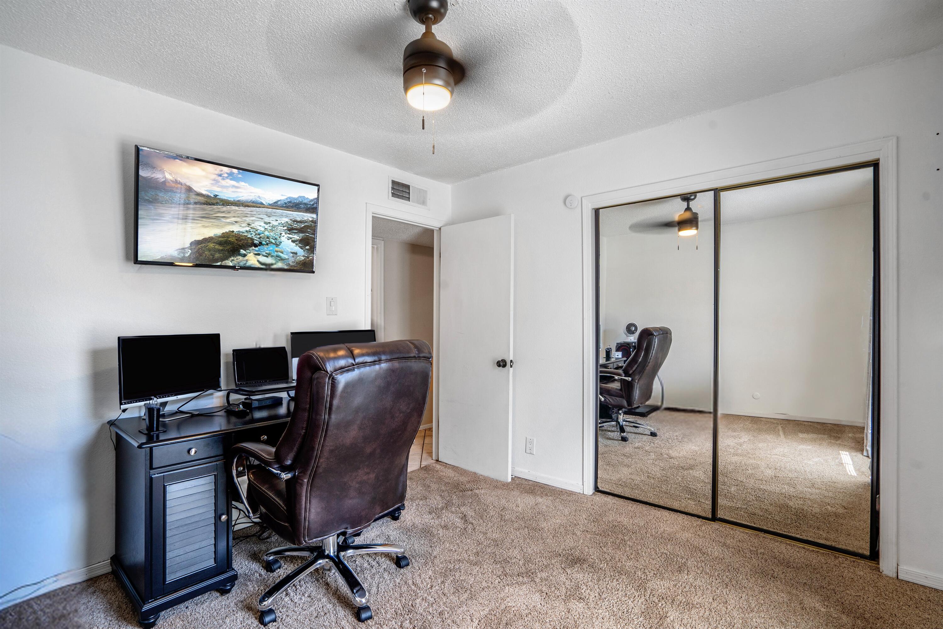 12105 Glen Canyon Road NE