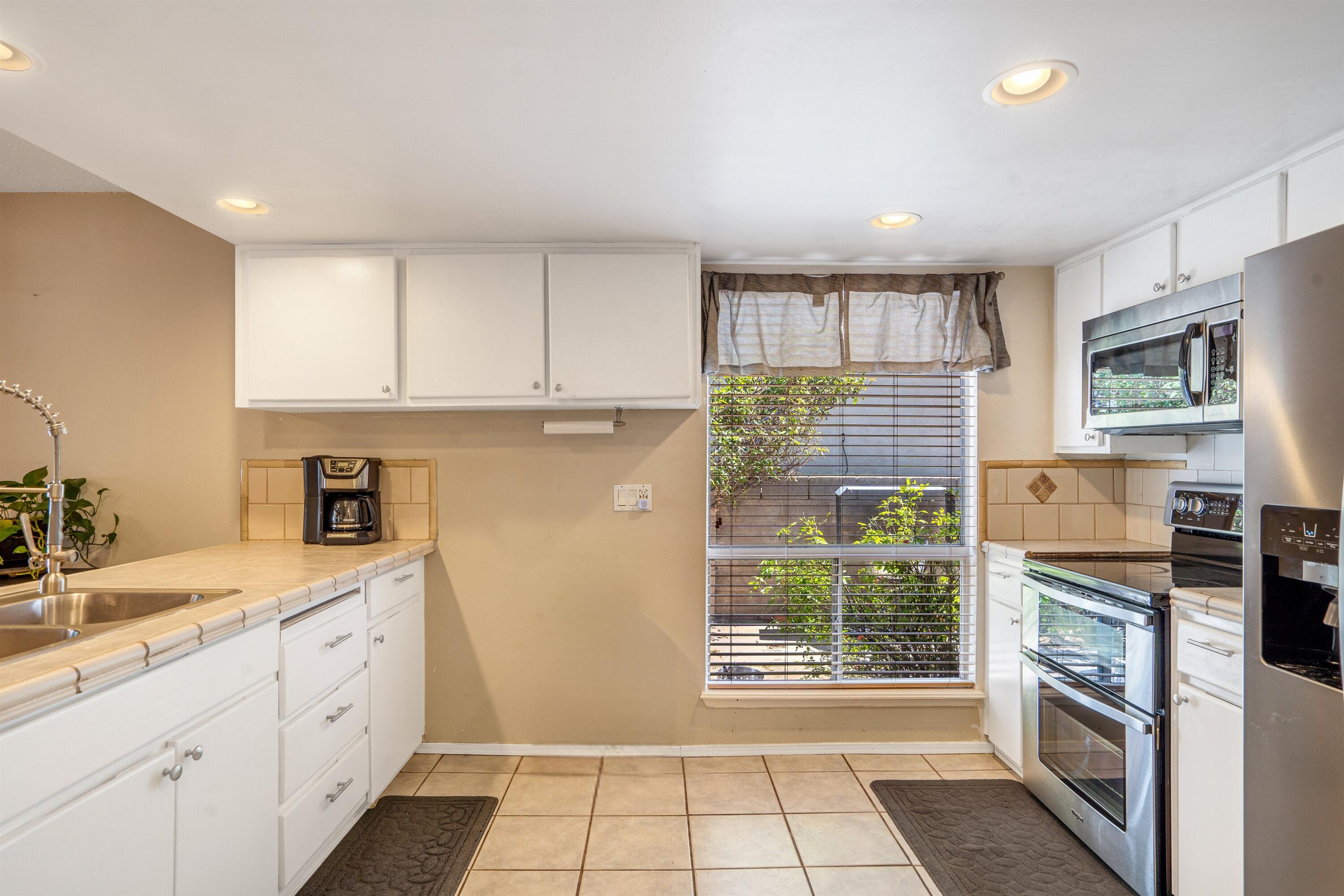 12105 Glen Canyon Road NE