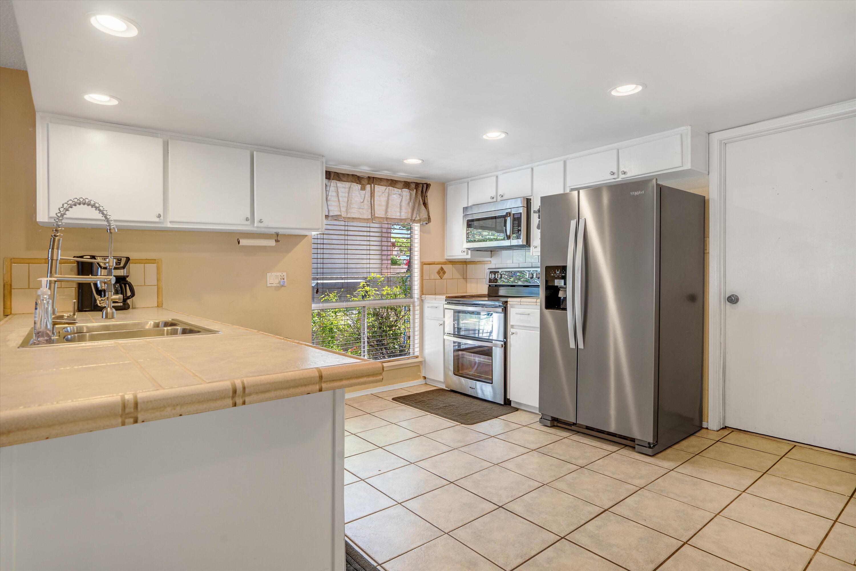 12105 Glen Canyon Road NE