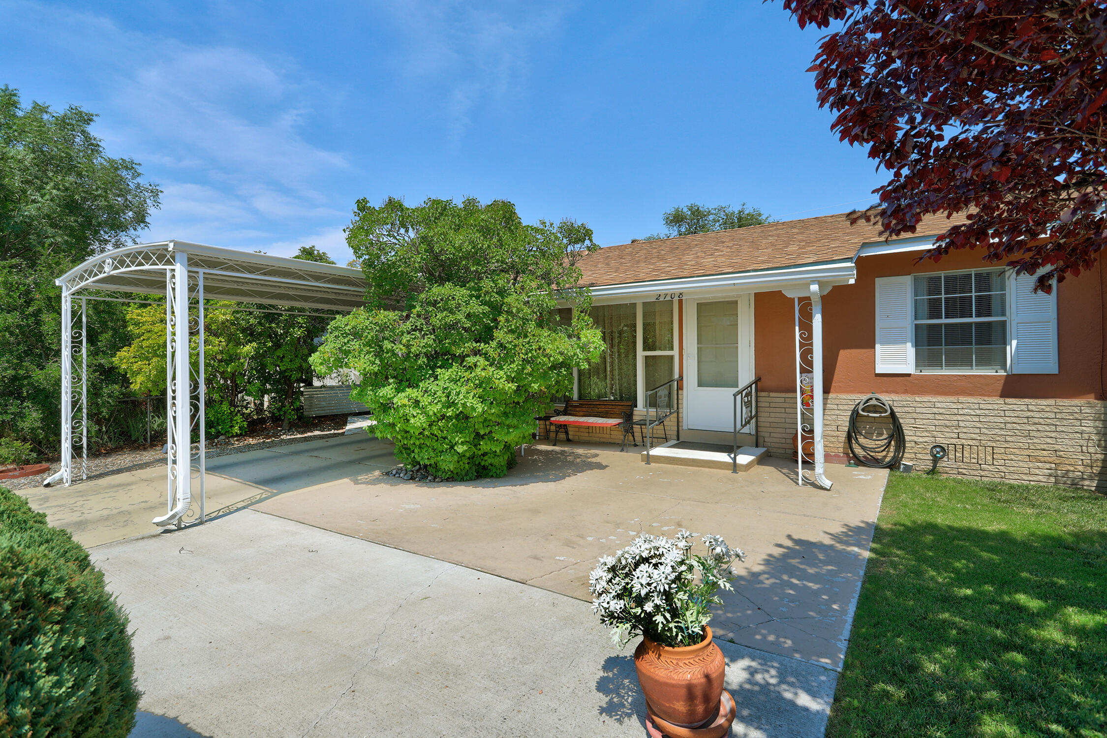 2708 18th Street NW