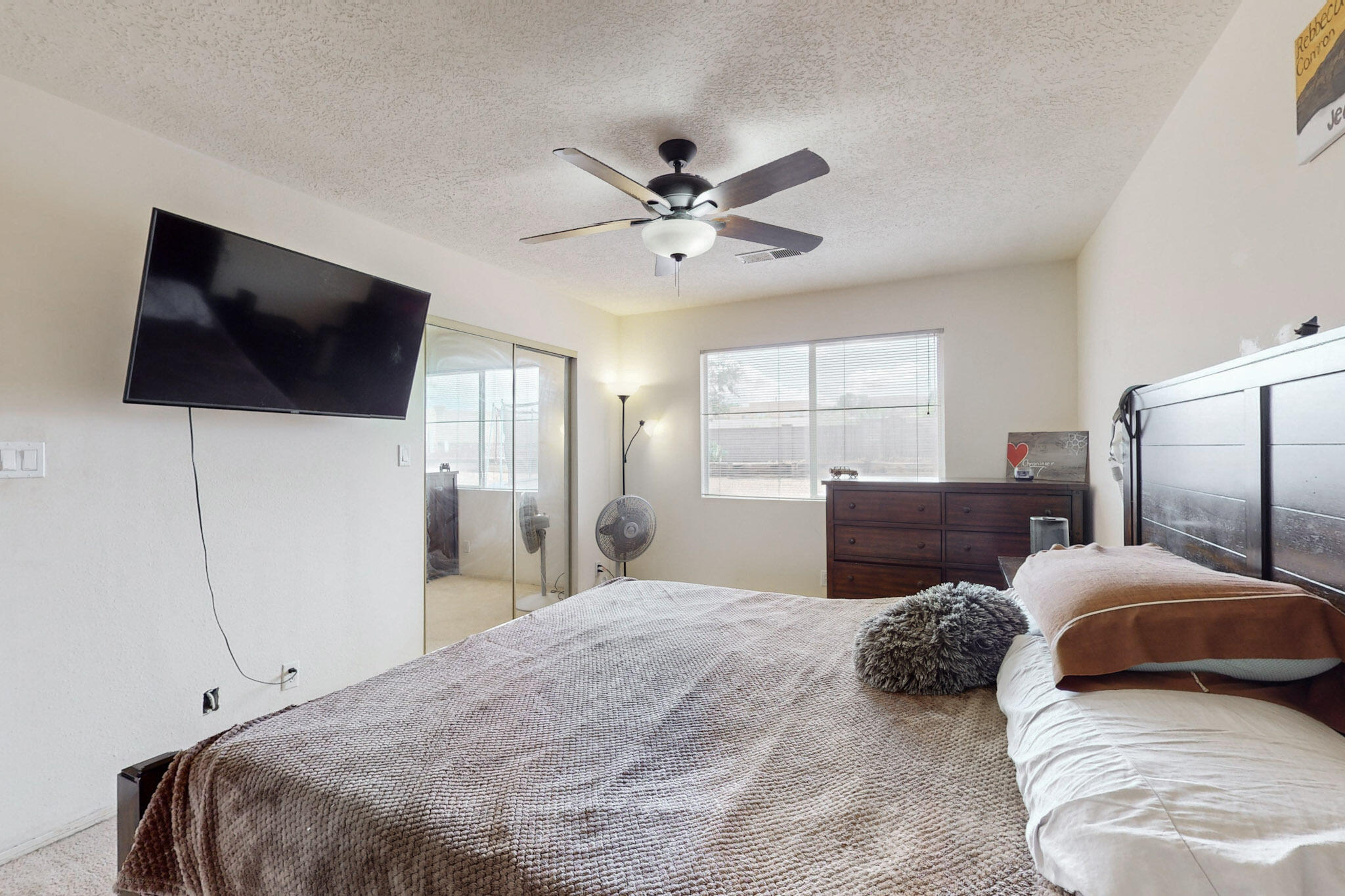 2369 AGUA FRIA Drive NE