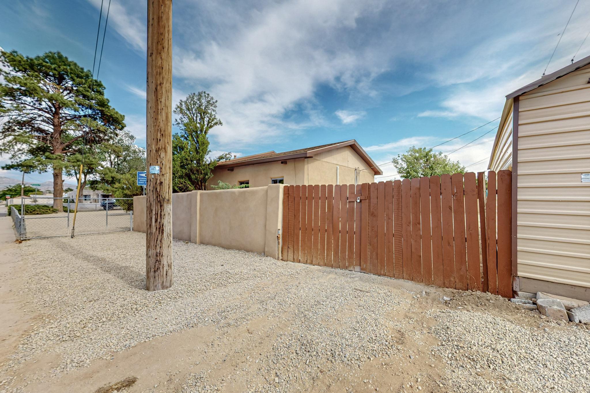 537 Espanola Street NE