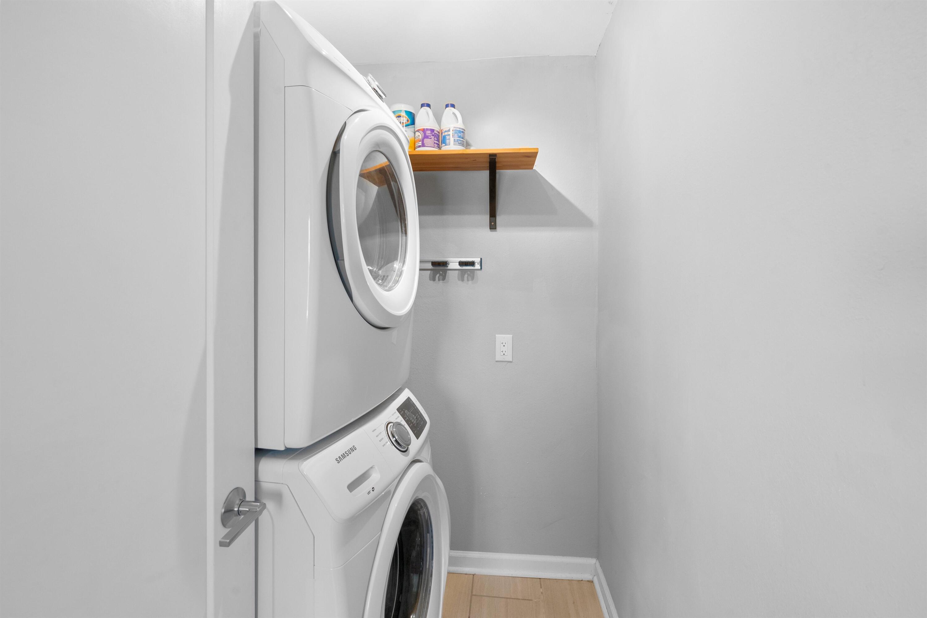 3723 Valerie Place NE