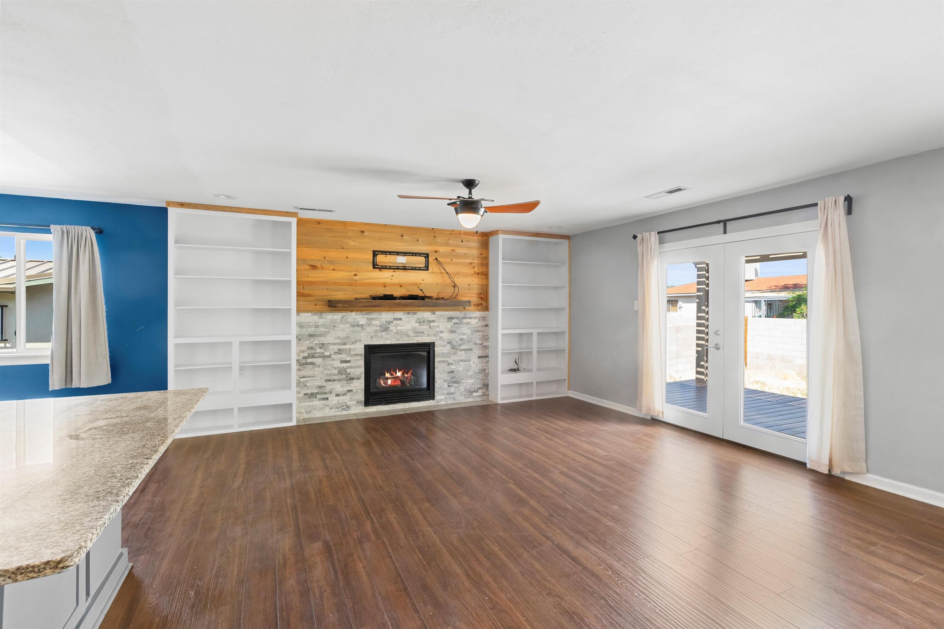 3723 Valerie Place NE