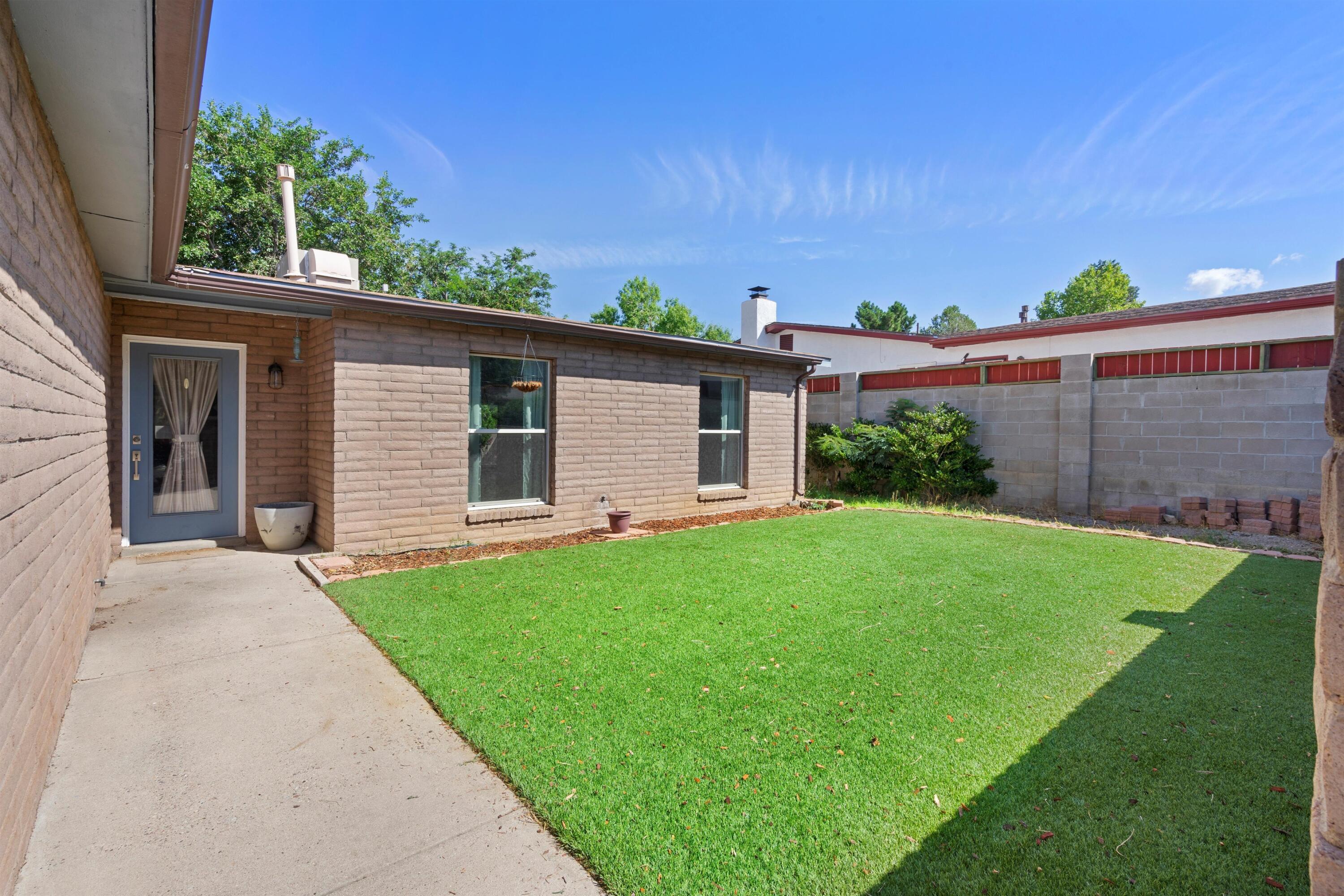 3723 Valerie Place NE