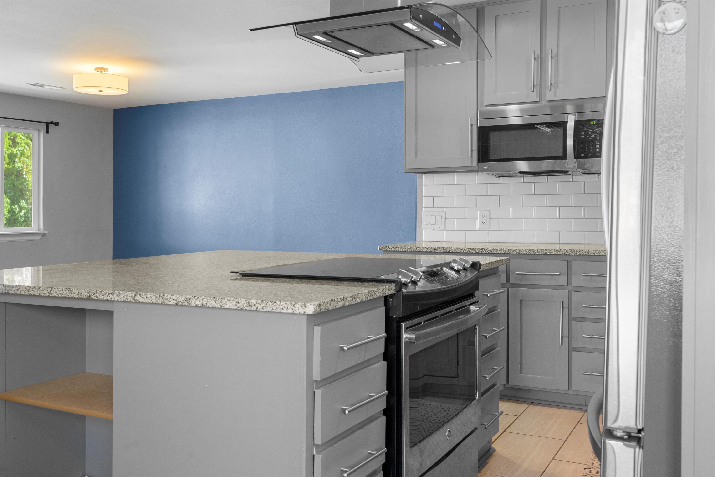 3723 Valerie Place NE