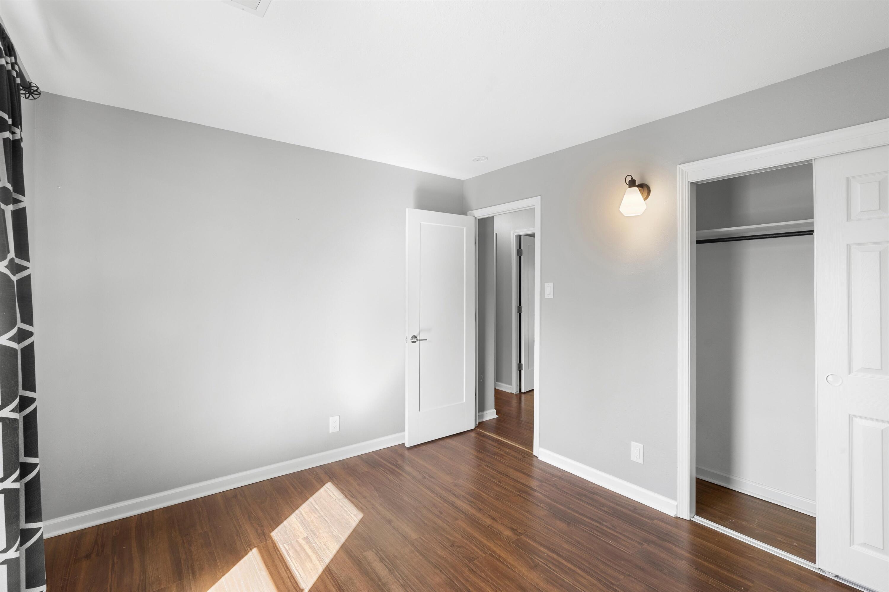 3723 Valerie Place NE