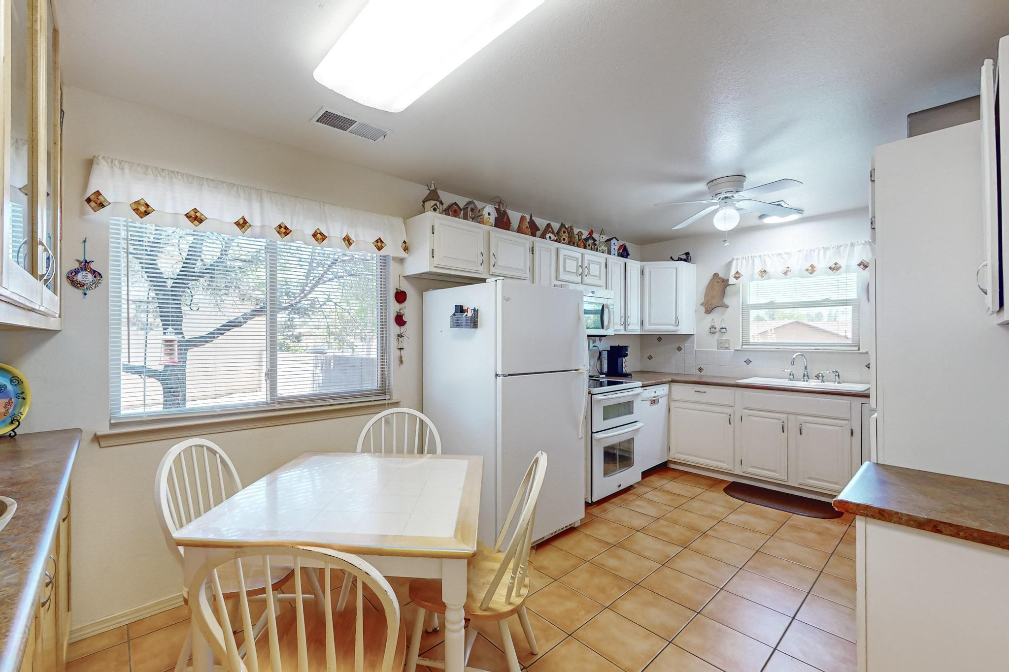 5175 Golondrina NW