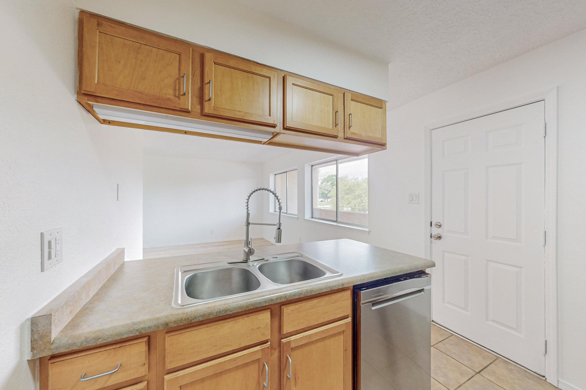 4200 Montgomery Boulevard NE 206