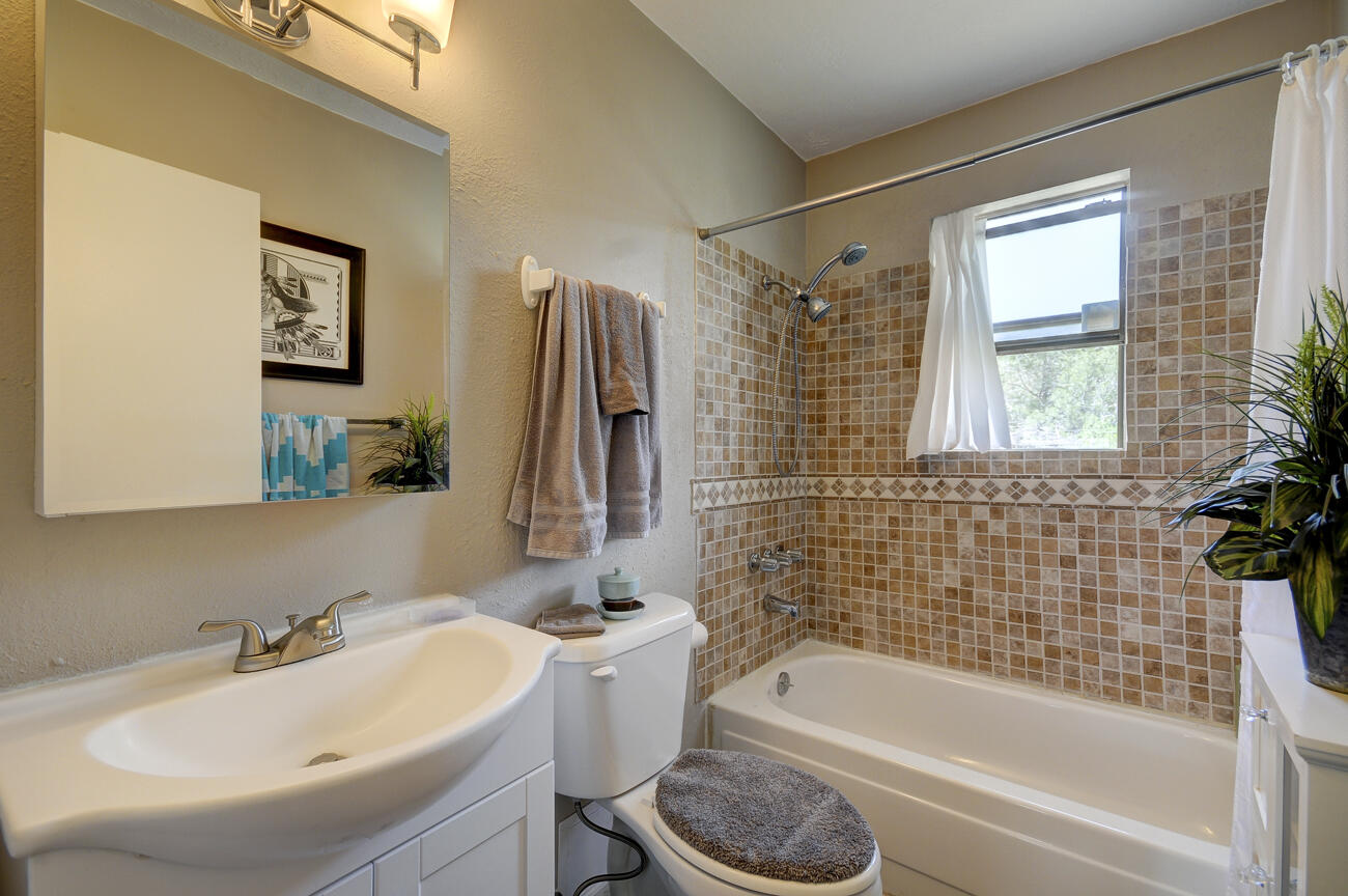 1307 Mountain Valley Road