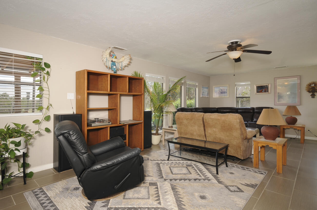 1307 Mountain Valley Road