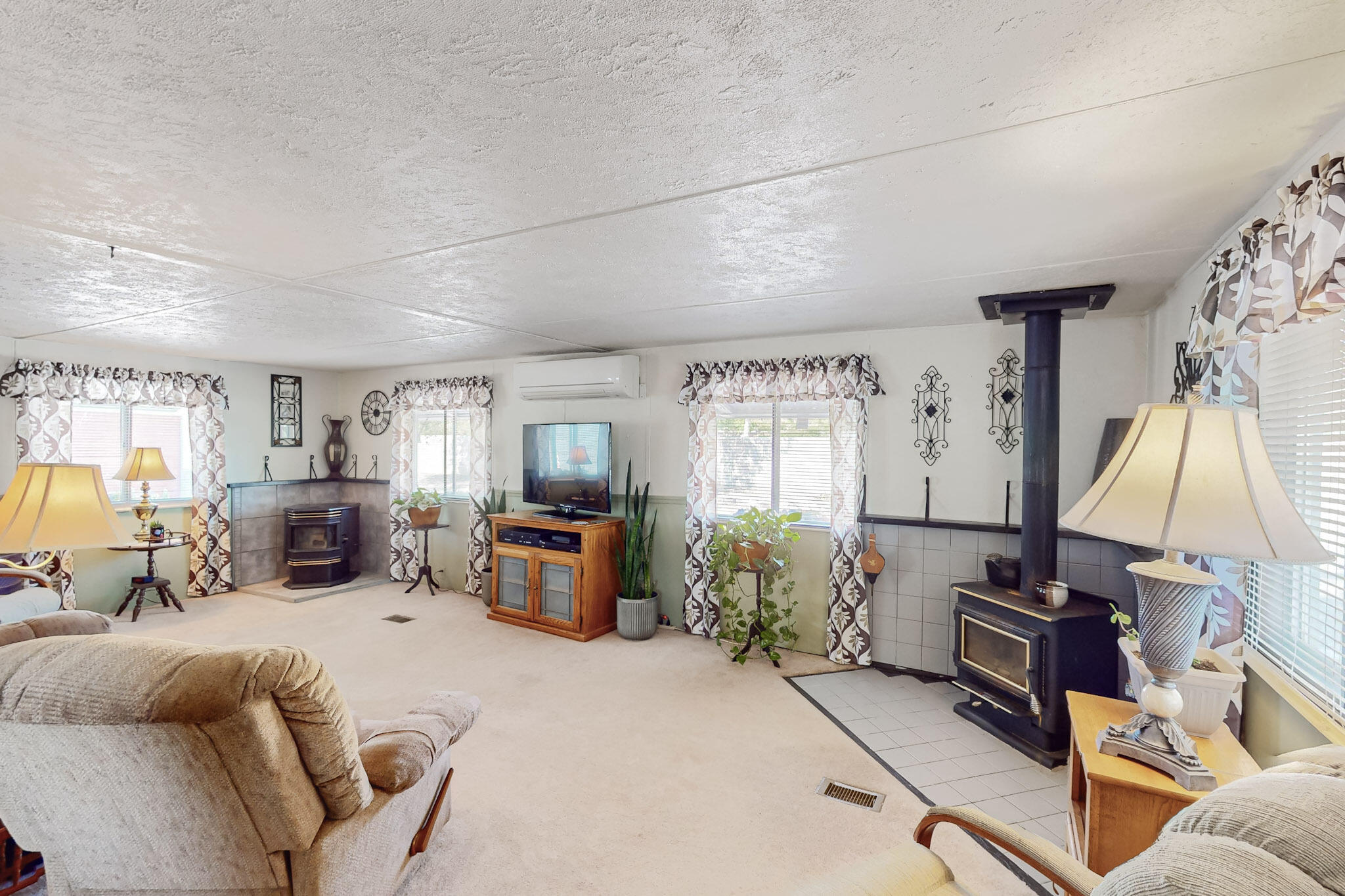 82 Lopez Road