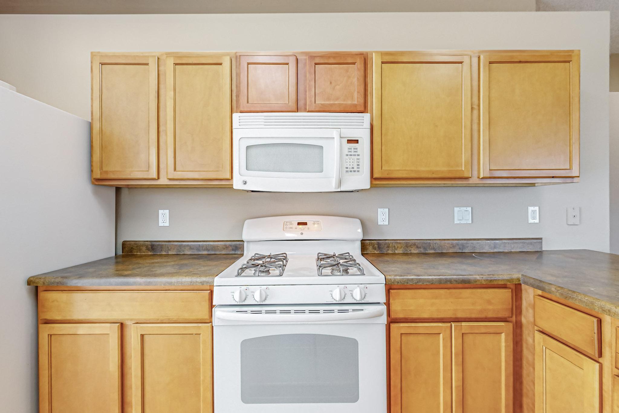1209 Telstar Loop NW