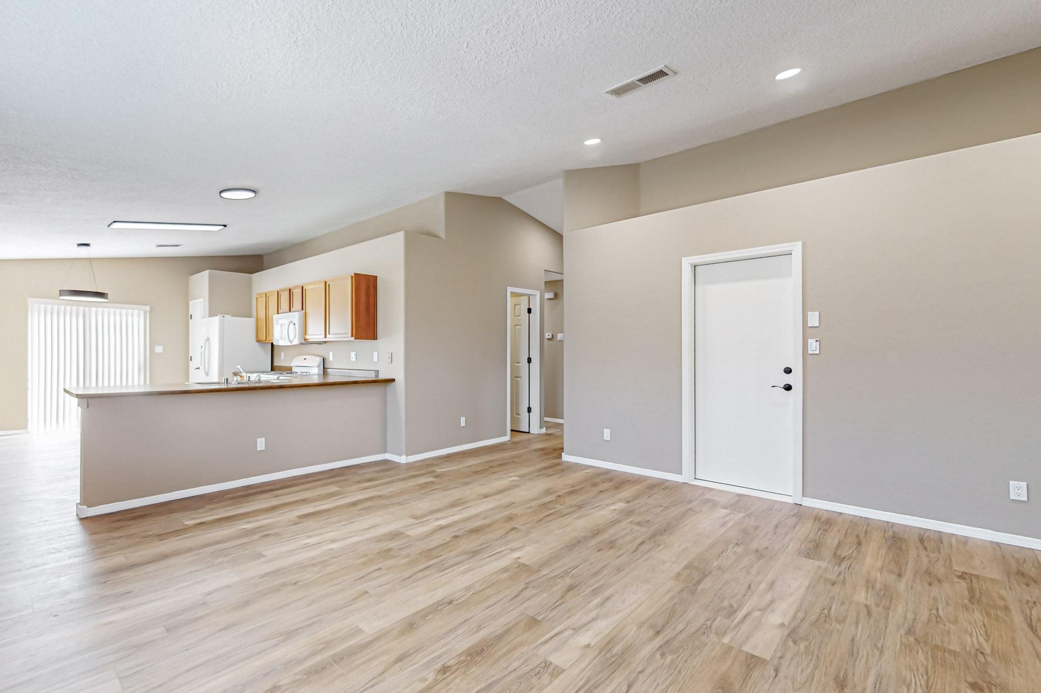 1209 Telstar Loop NW