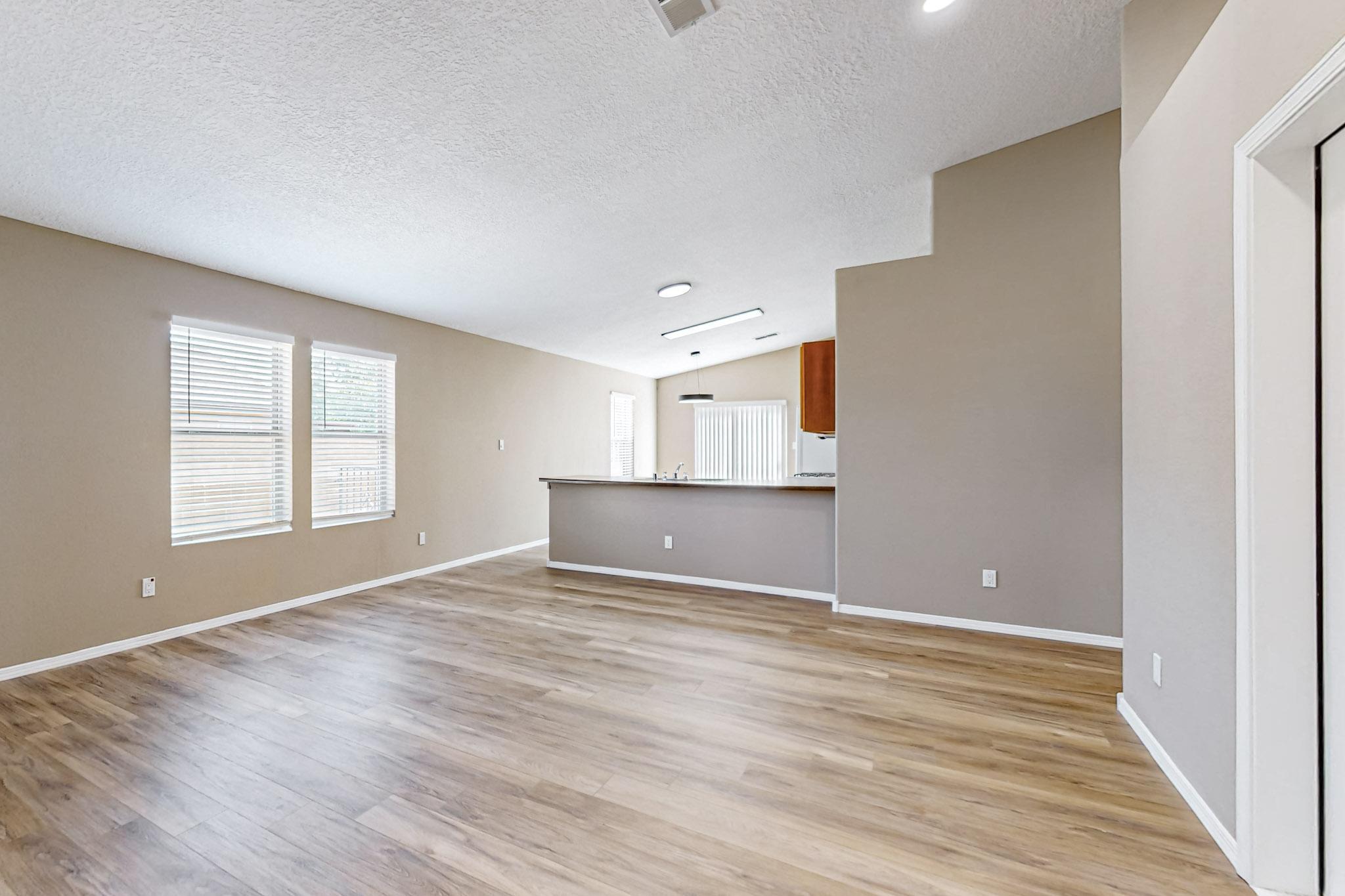 1209 Telstar Loop NW