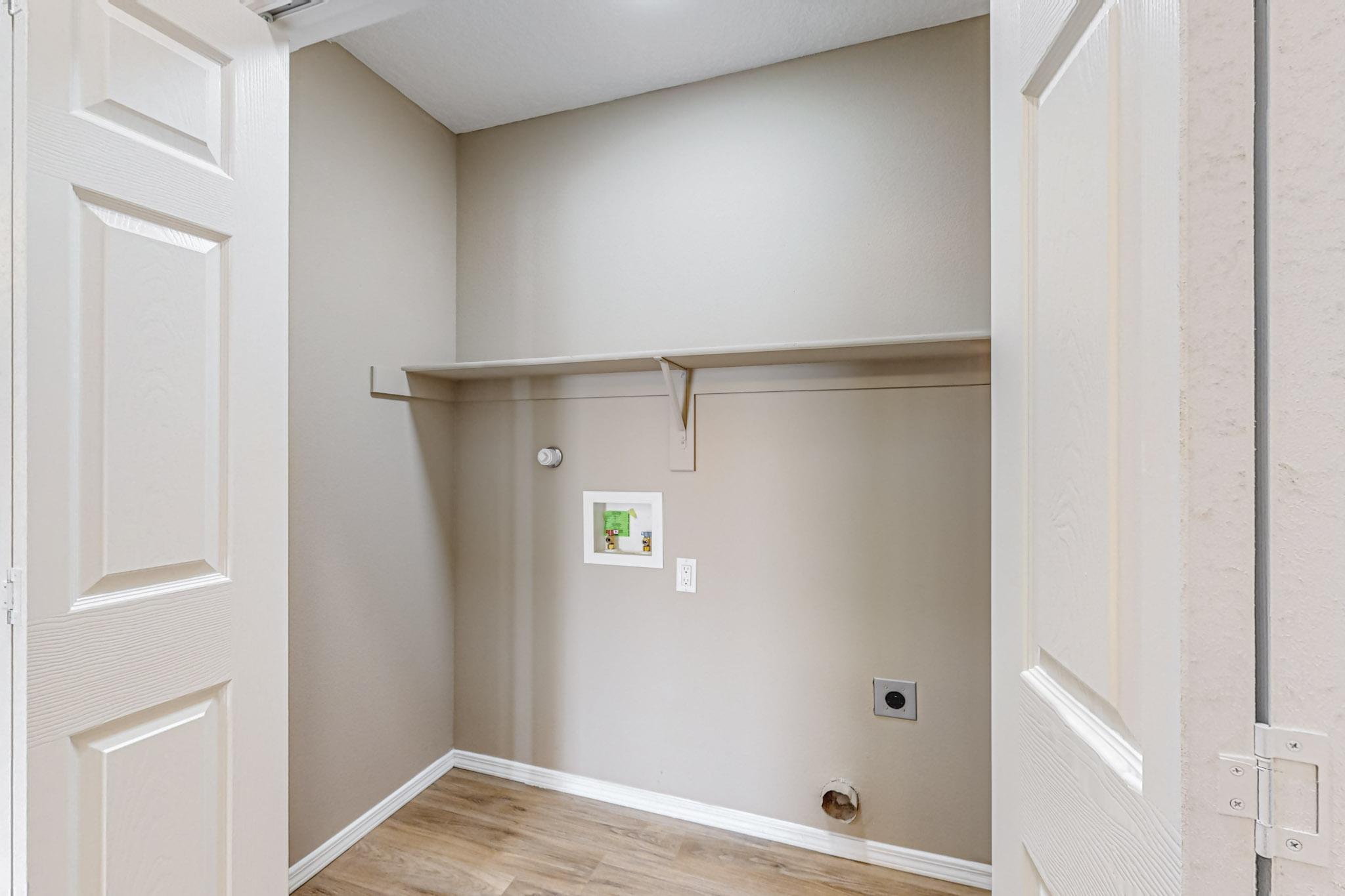 1209 Telstar Loop NW