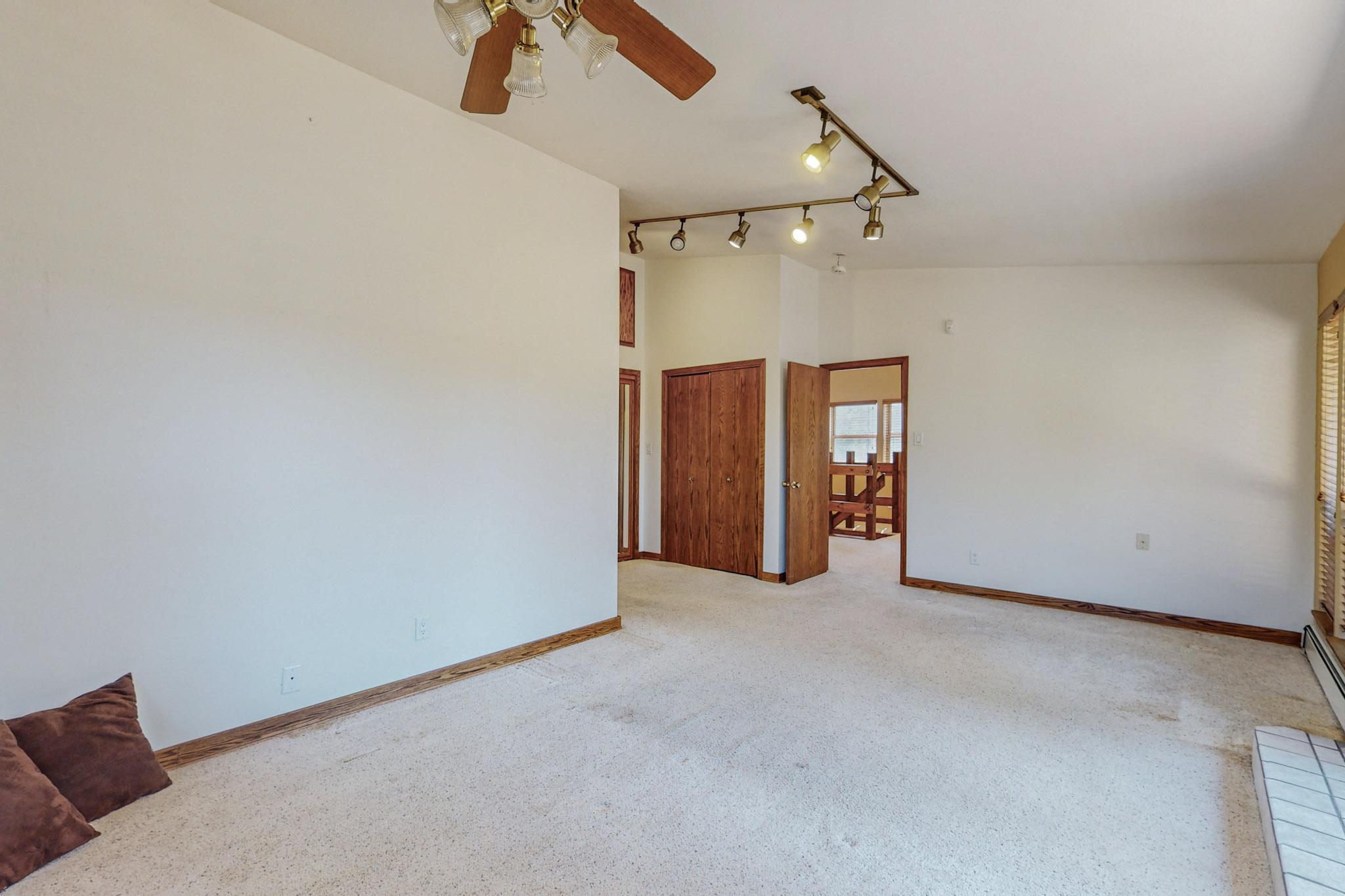 32 Bobolink Lane