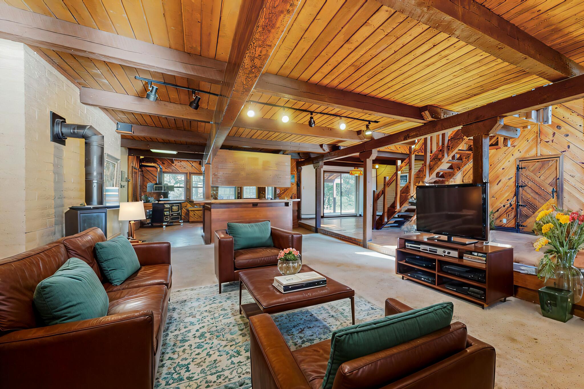 32 Bobolink Lane