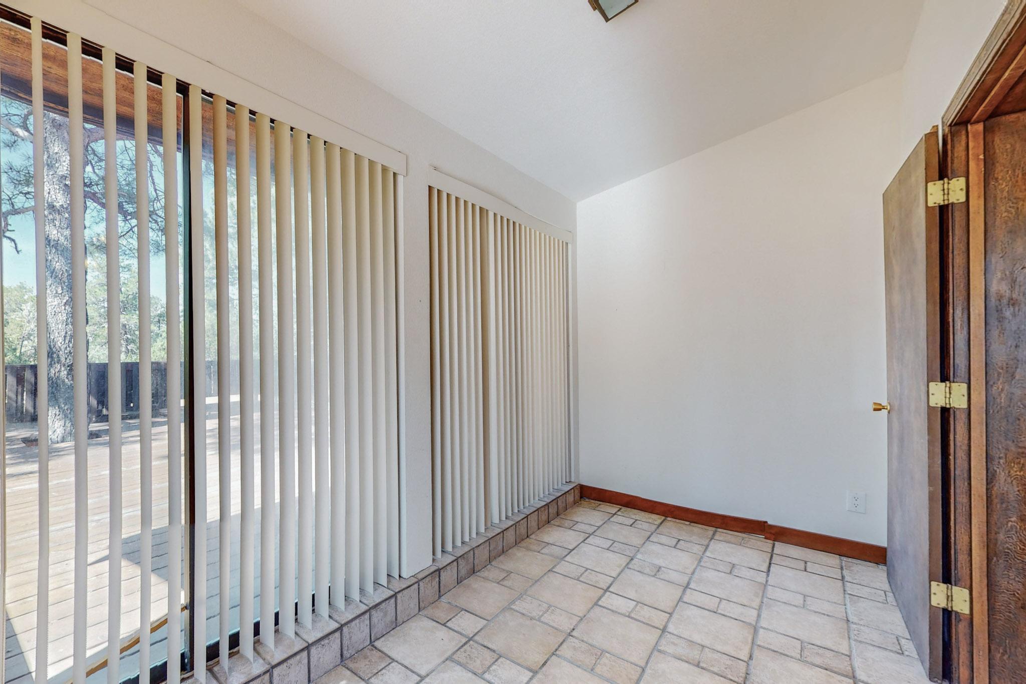 32 Bobolink Lane
