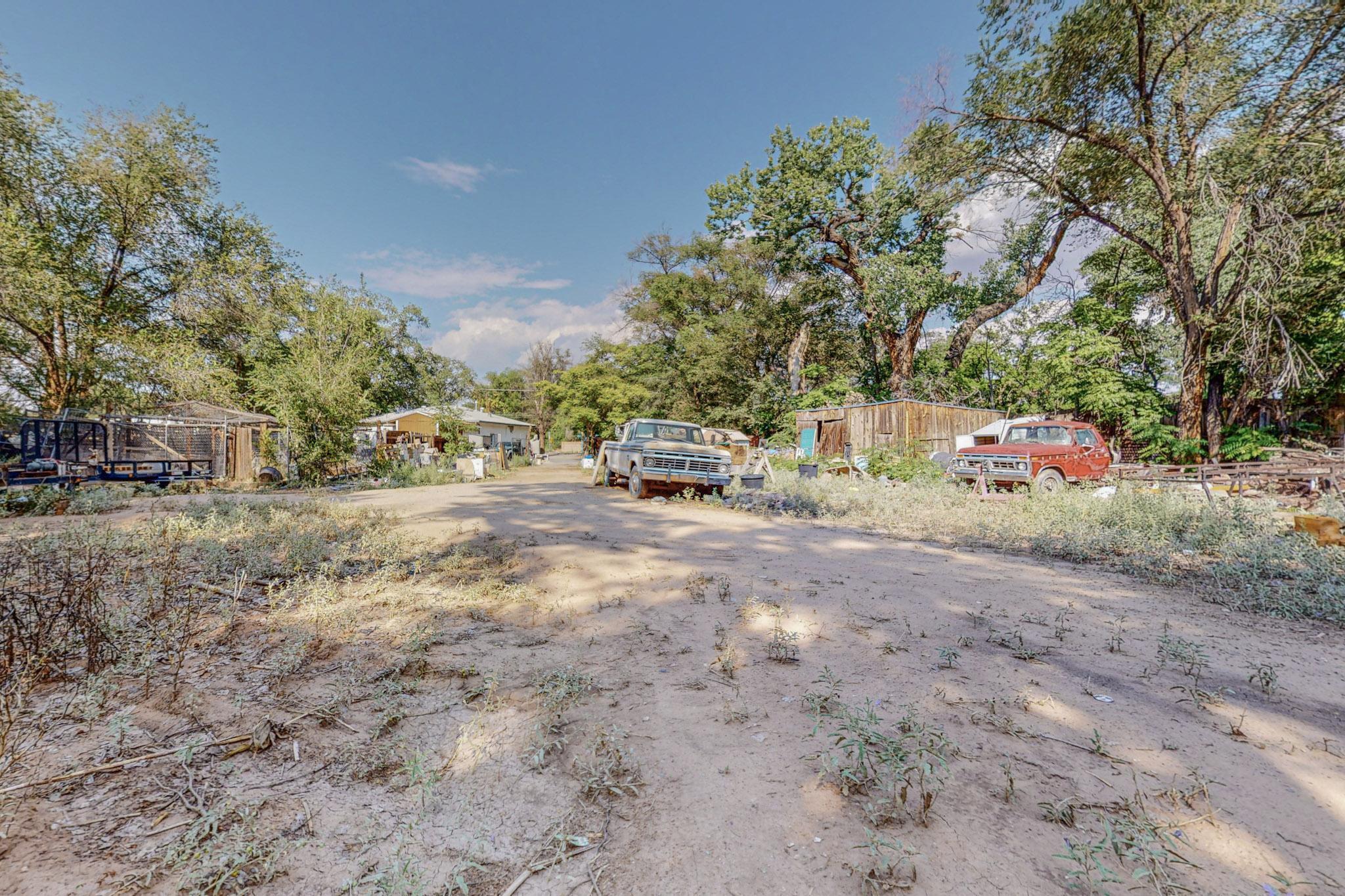 4901 Isleta Boulevard SW