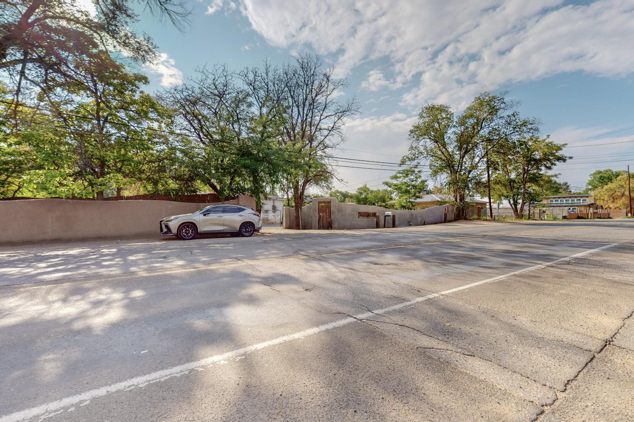 4901 Isleta Boulevard SW