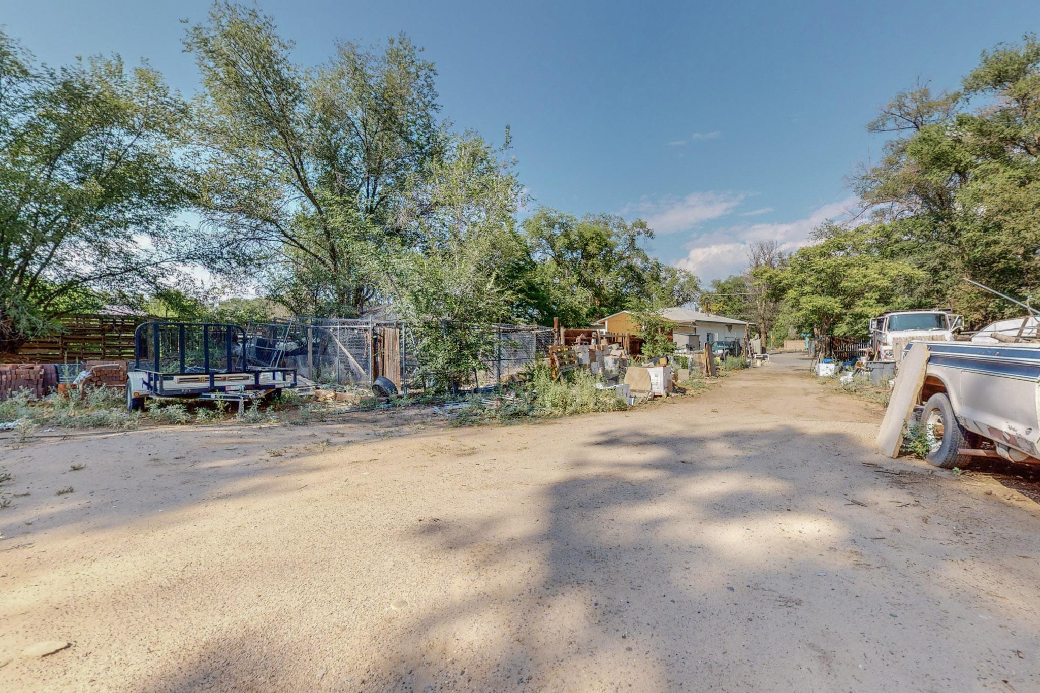 4901 Isleta Boulevard SW