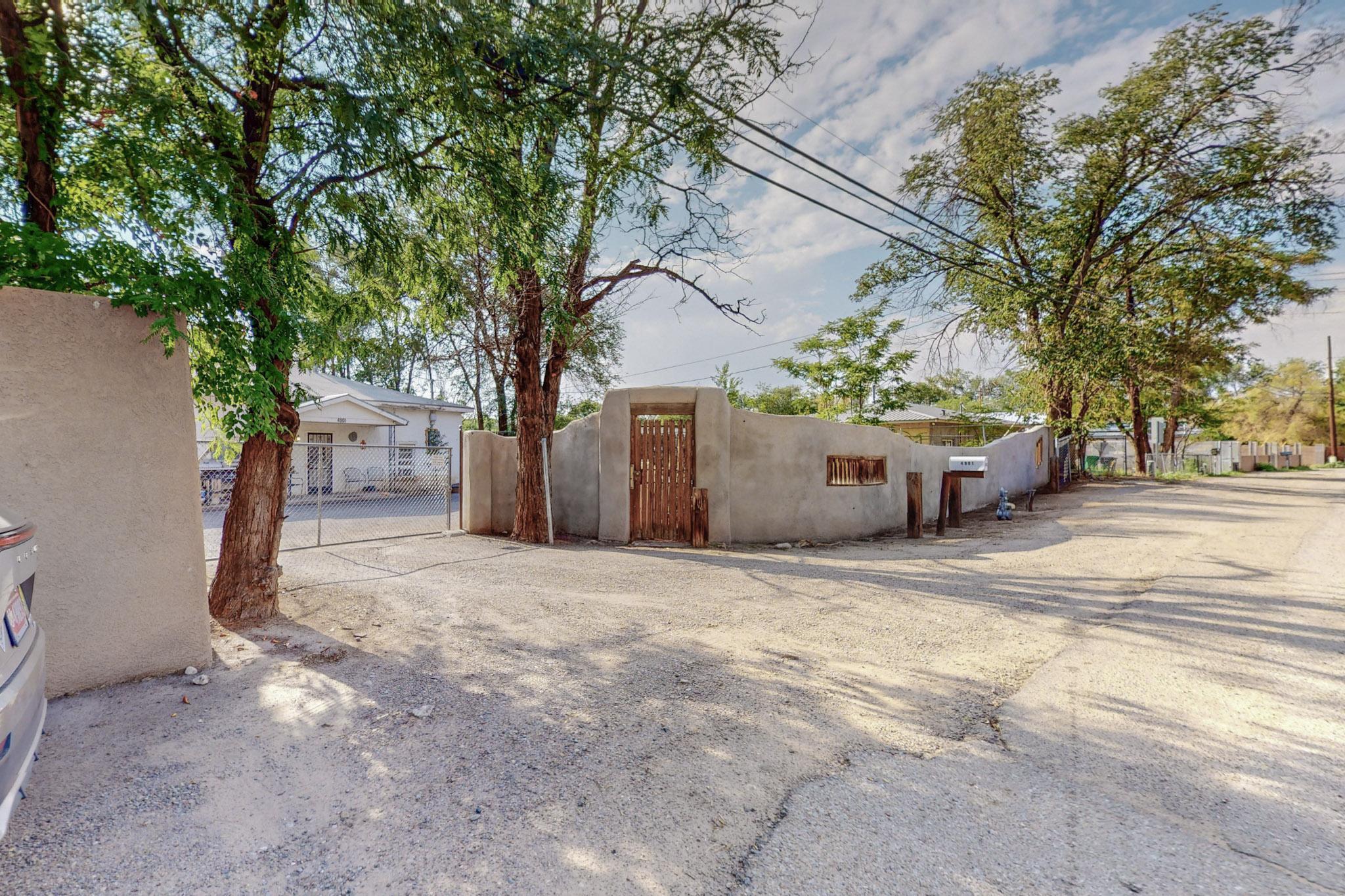 4901 Isleta Boulevard SW