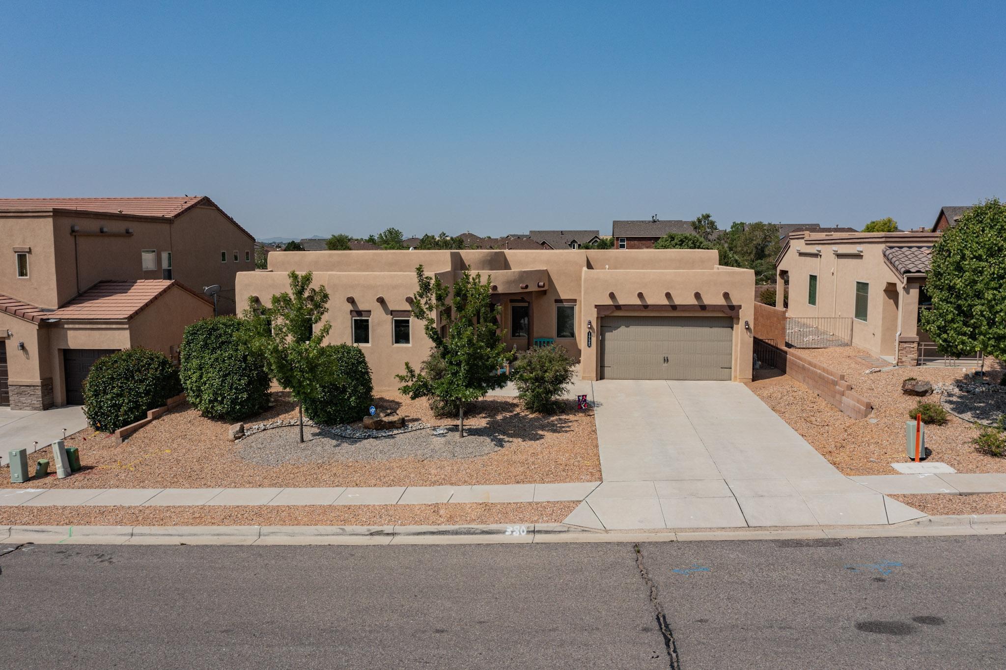 1725 Vista De Colinas Drive SE