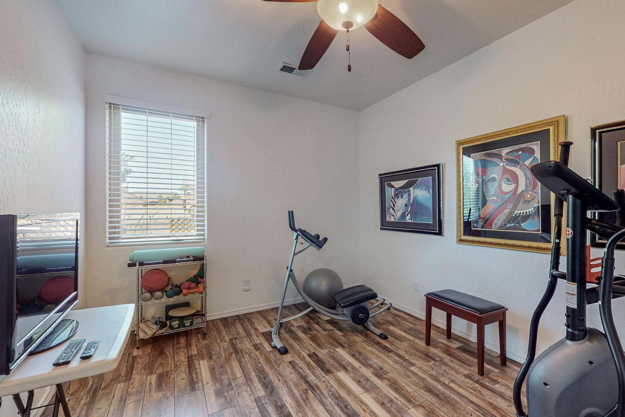 1725 Vista De Colinas Drive SE
