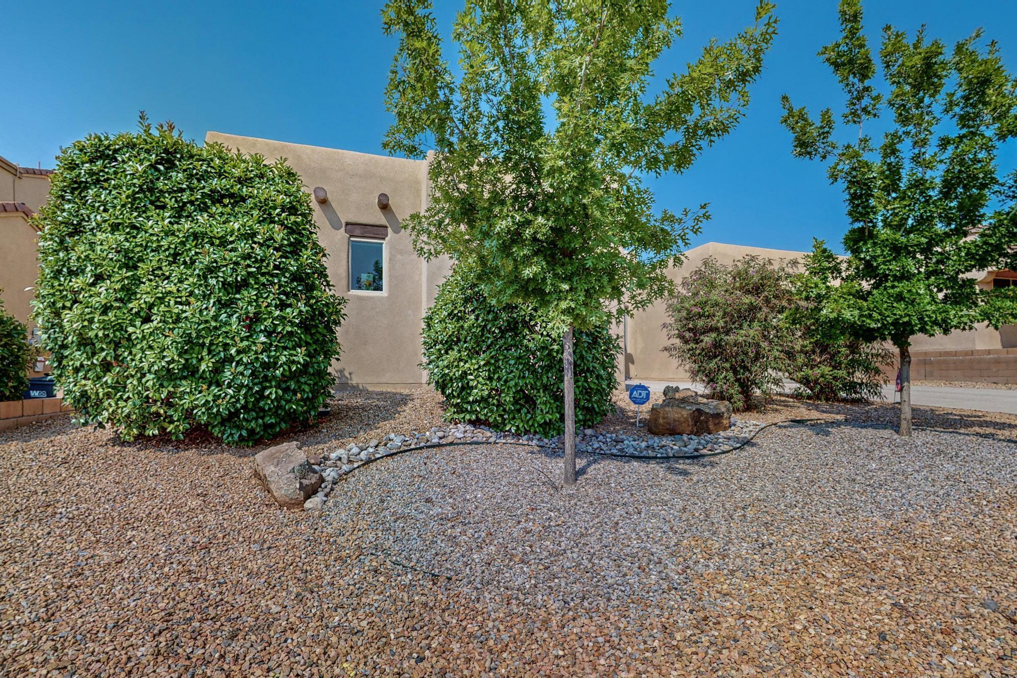 1725 Vista De Colinas Drive SE