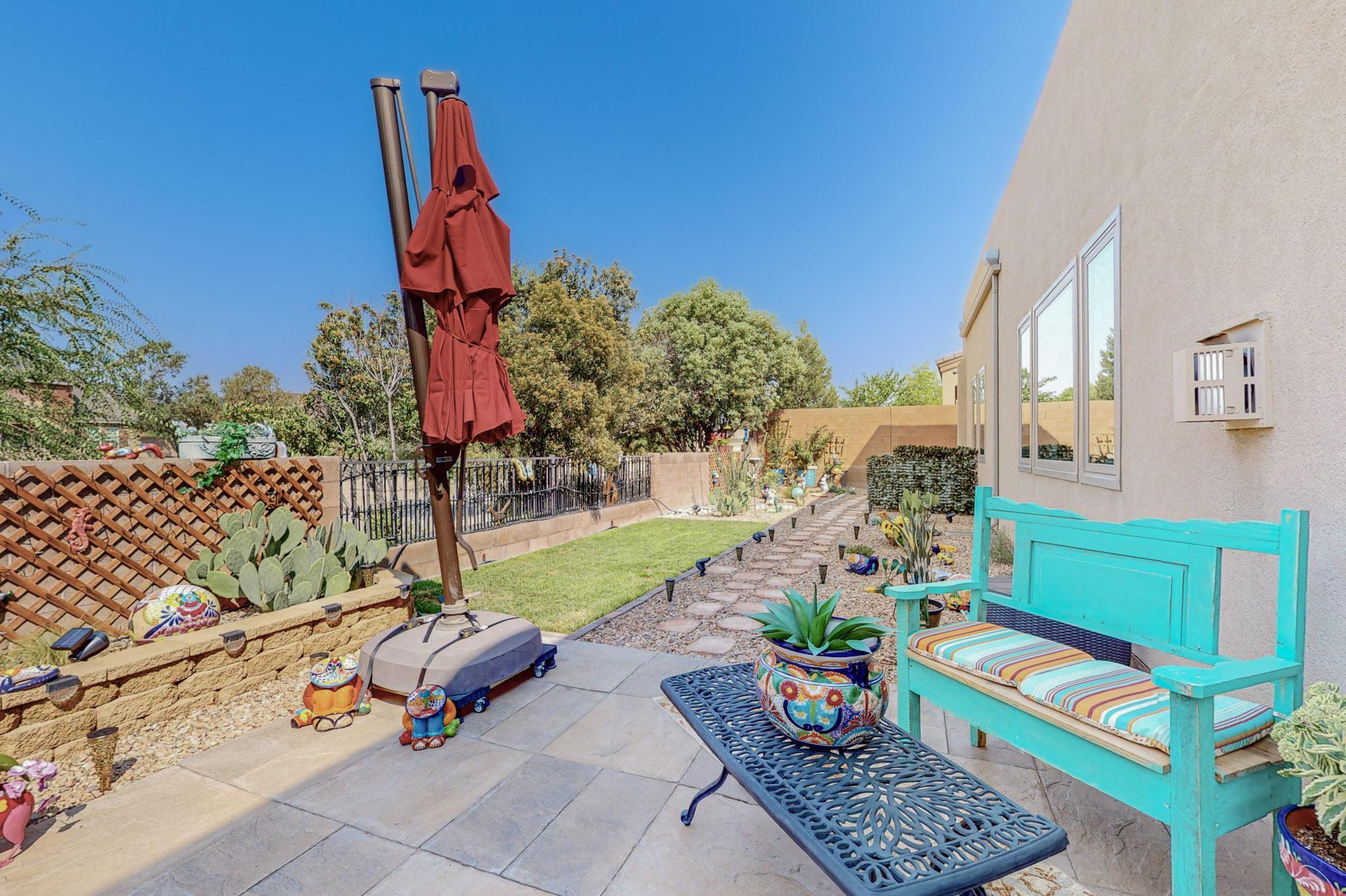1725 Vista De Colinas Drive SE