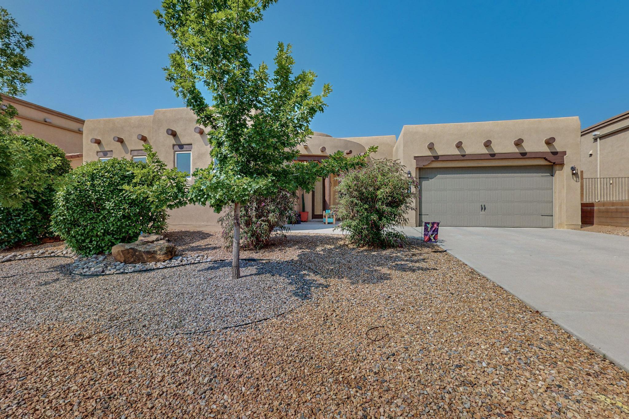 1725 Vista De Colinas Drive SE