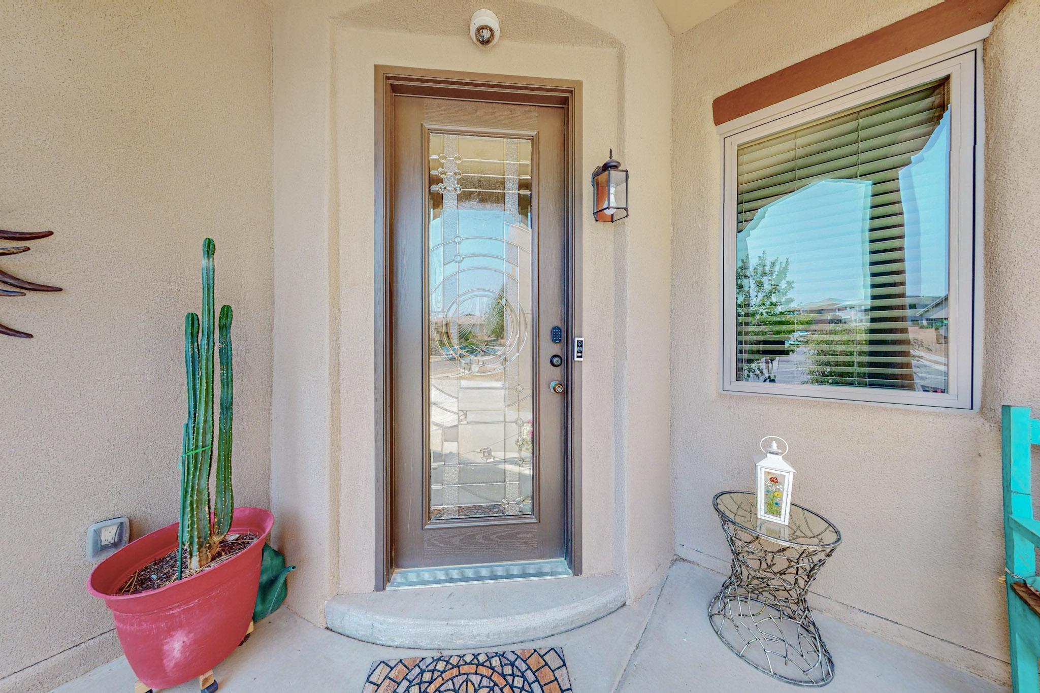 1725 Vista De Colinas Drive SE