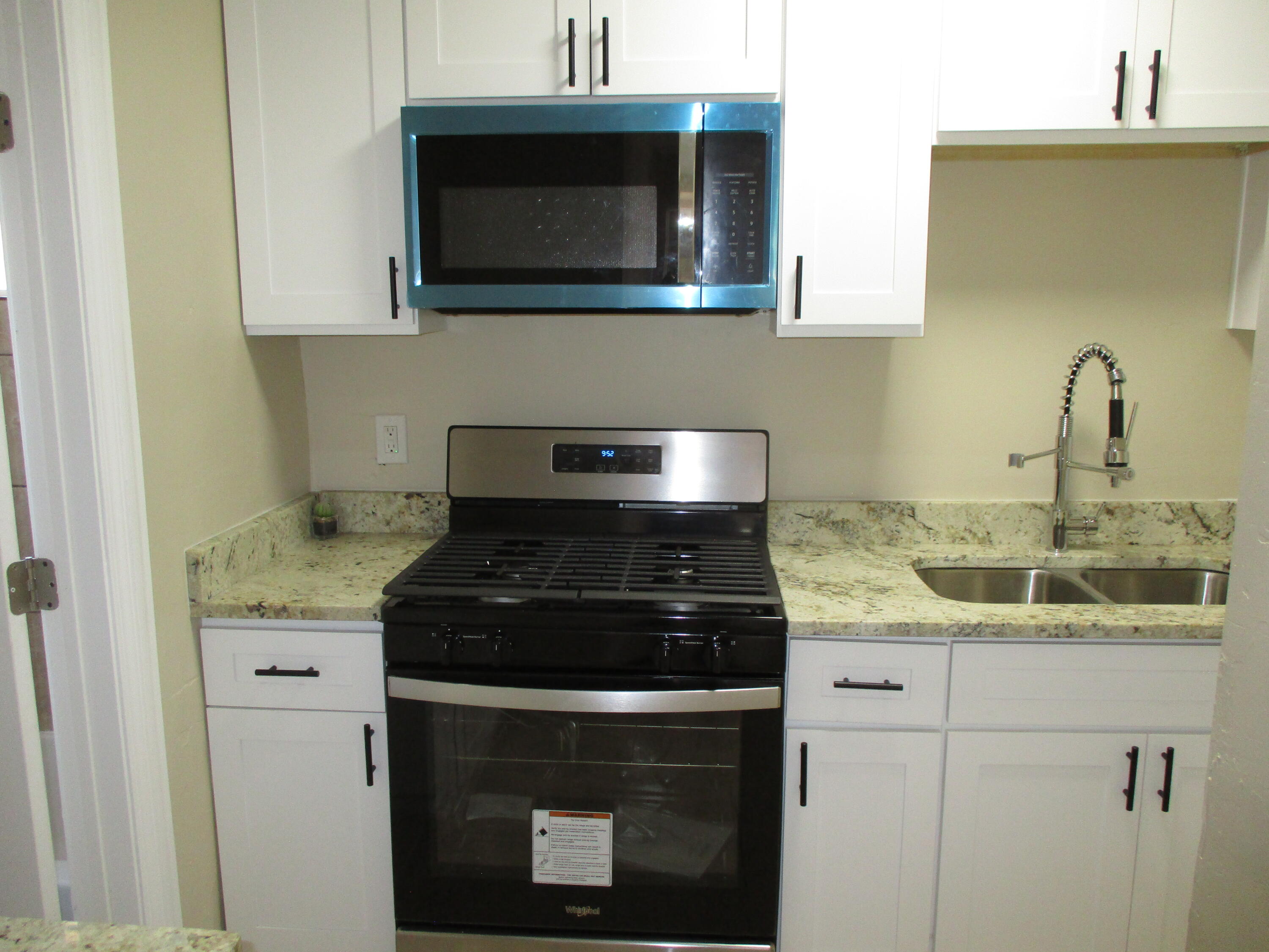 1209 San Mateo Boulevard SE