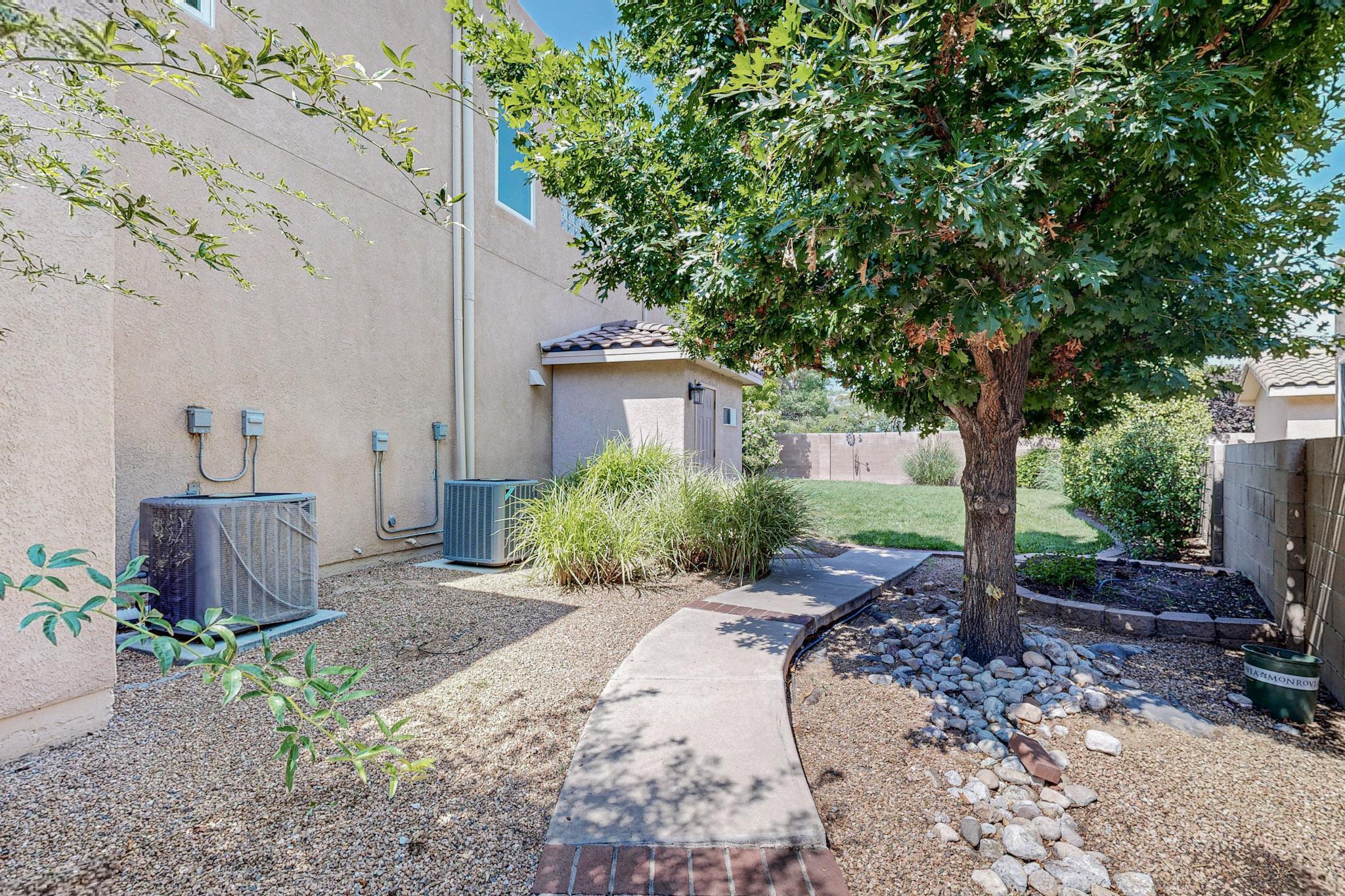 6628 Santo Lina Trail NW