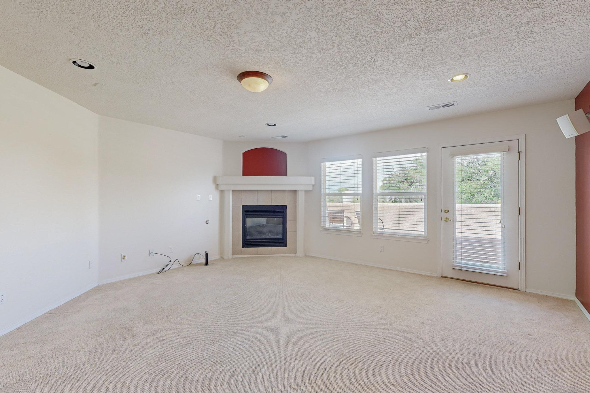 6628 Santo Lina Trail NW