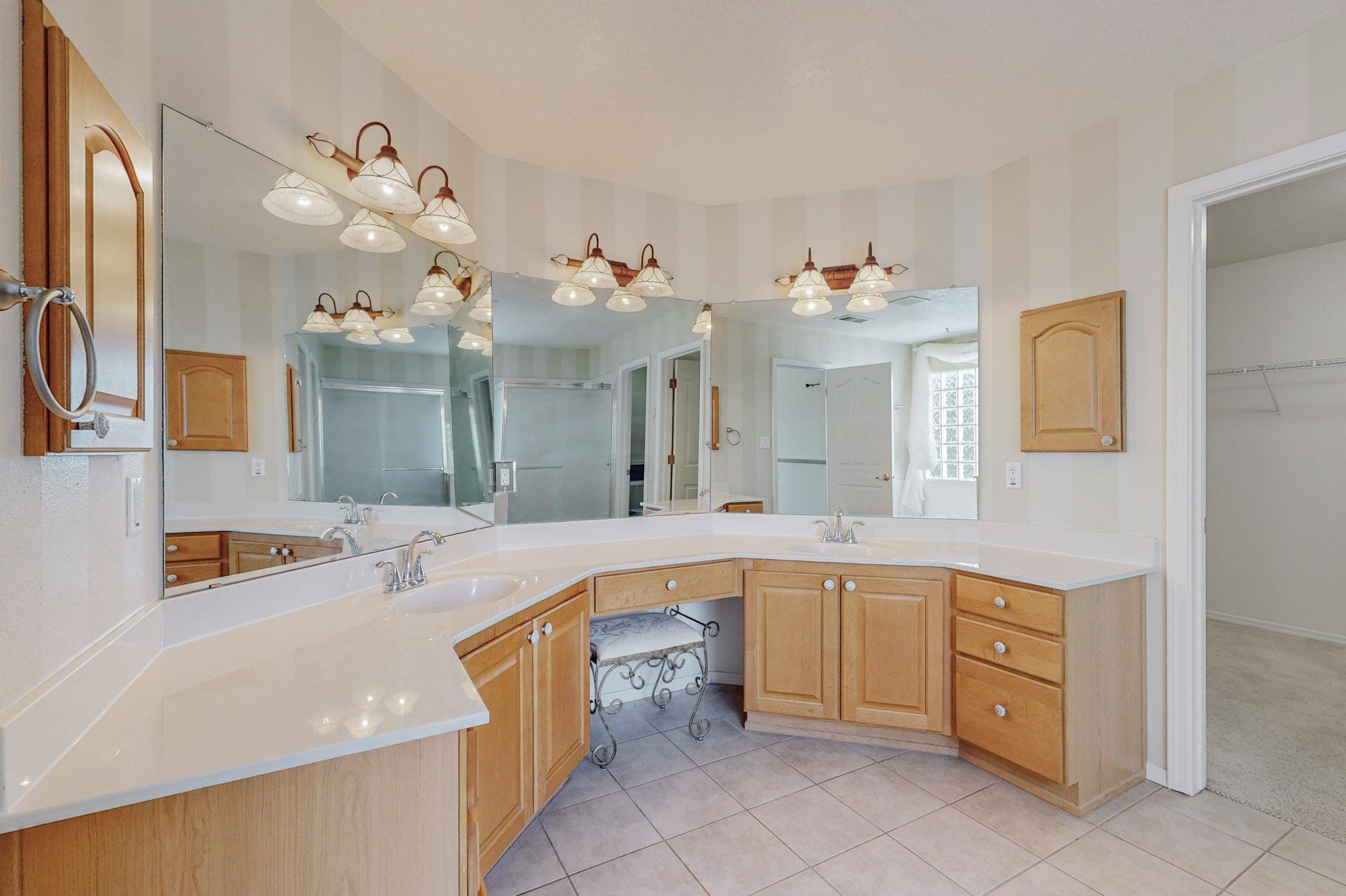 6628 Santo Lina Trail NW