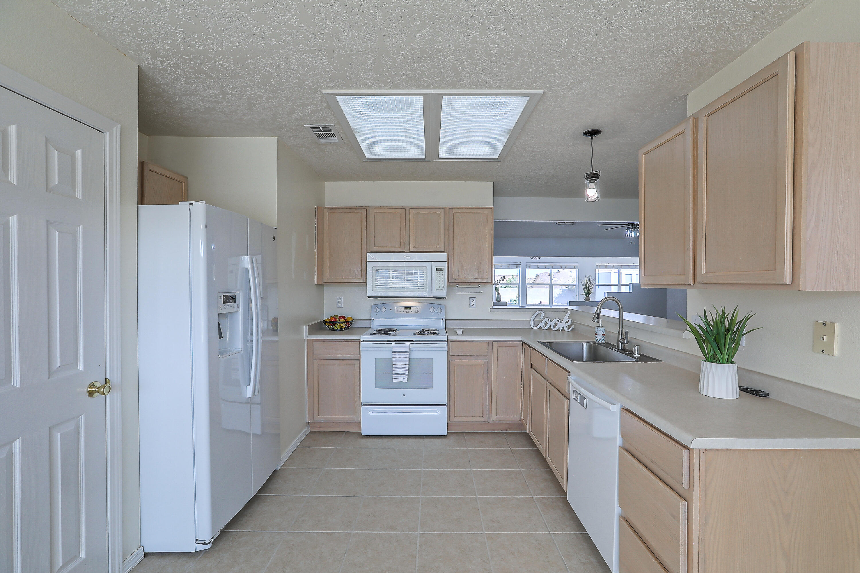 4724 Trenton Hills Drive NE