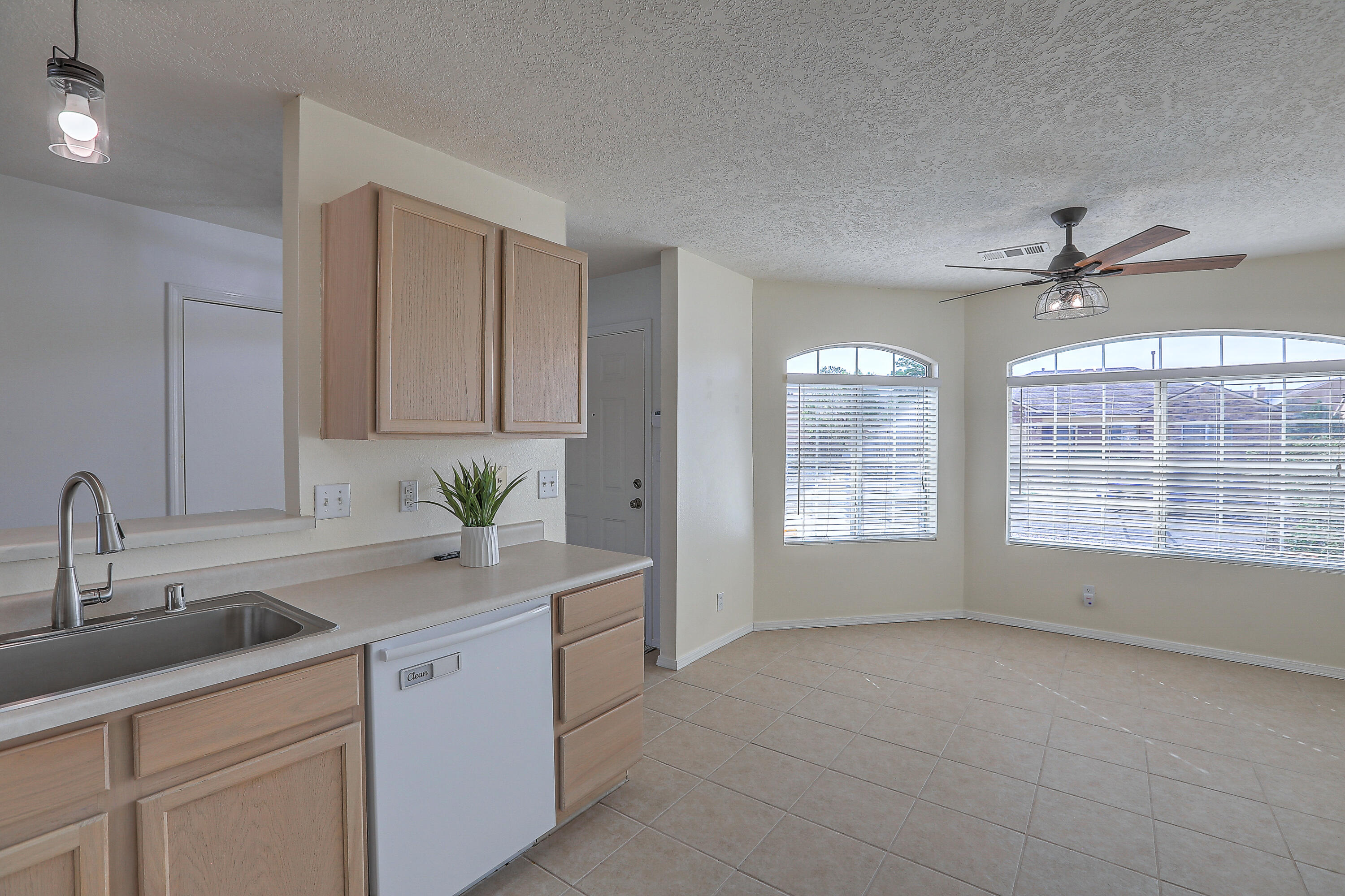 4724 Trenton Hills Drive NE