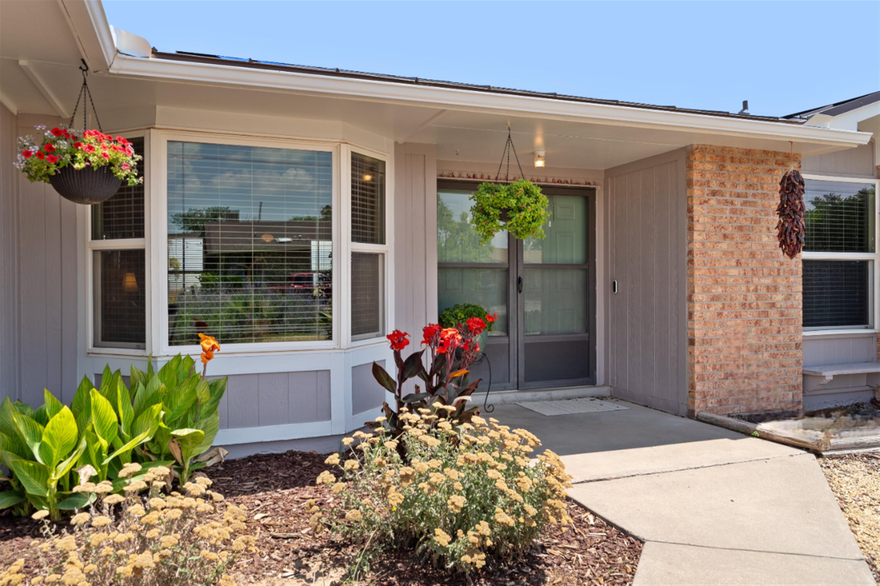 412 Longwood Drive NE