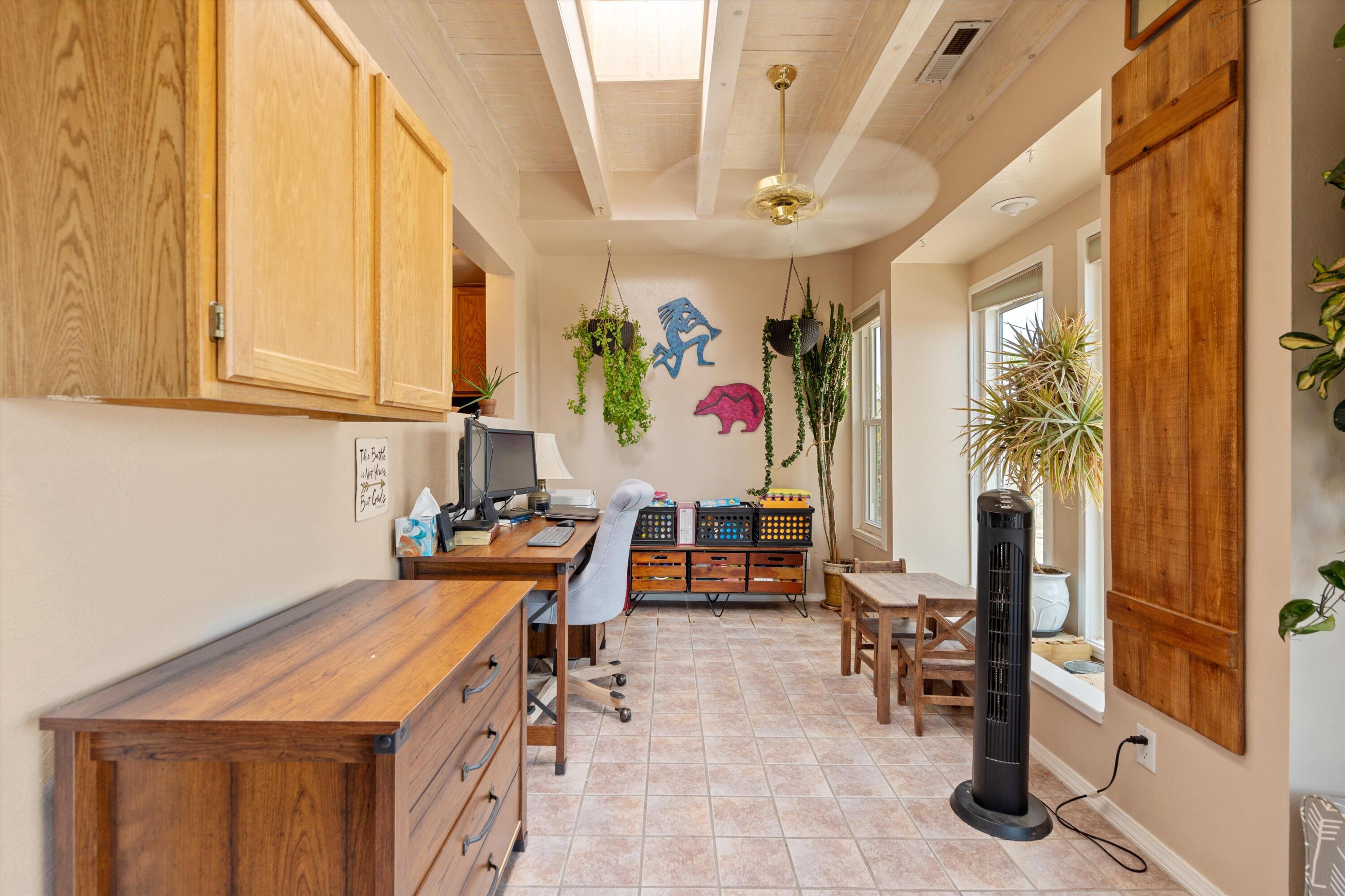 412 Longwood Drive NE