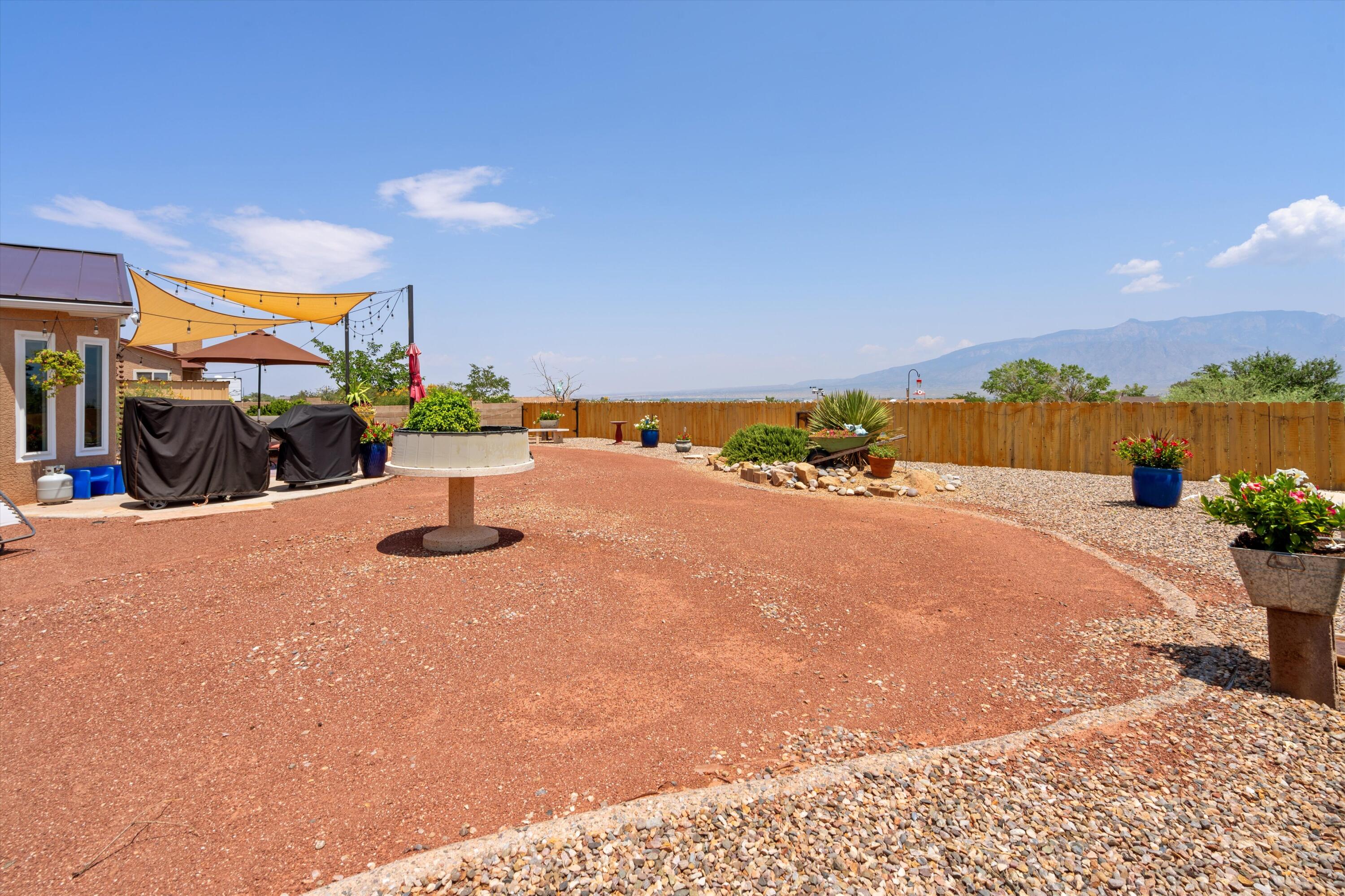 412 Longwood Drive NE