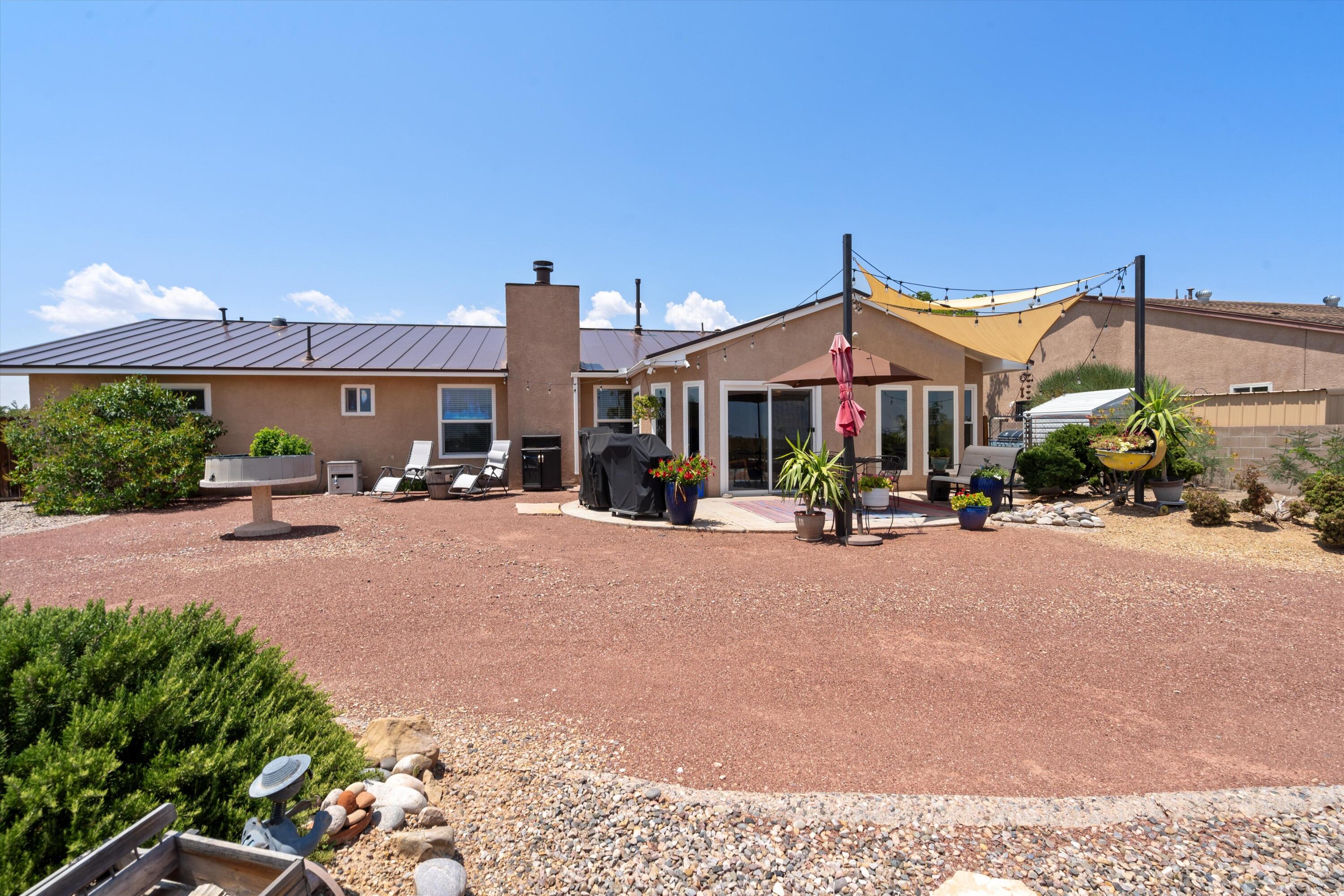 412 Longwood Drive NE