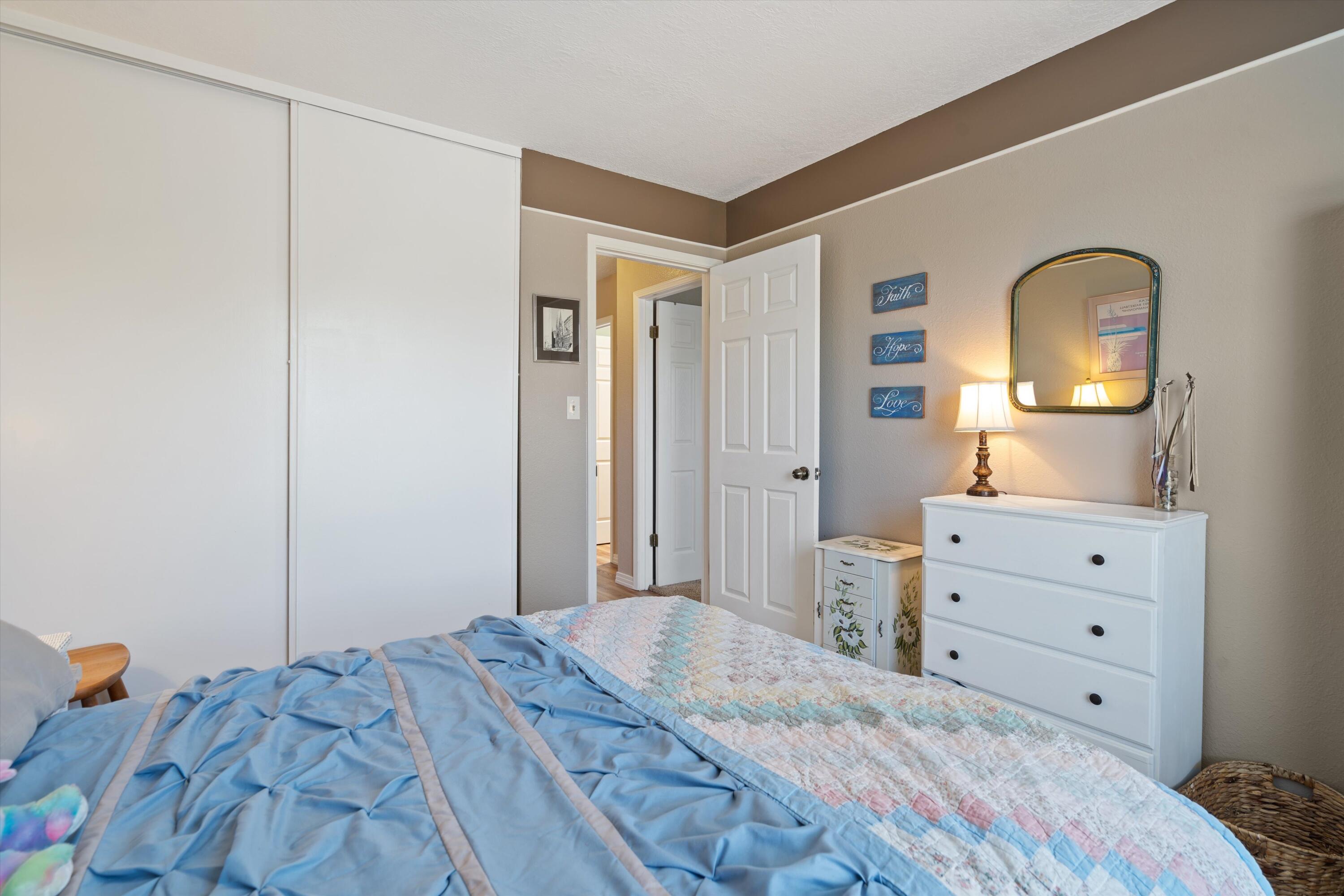 412 Longwood Drive NE